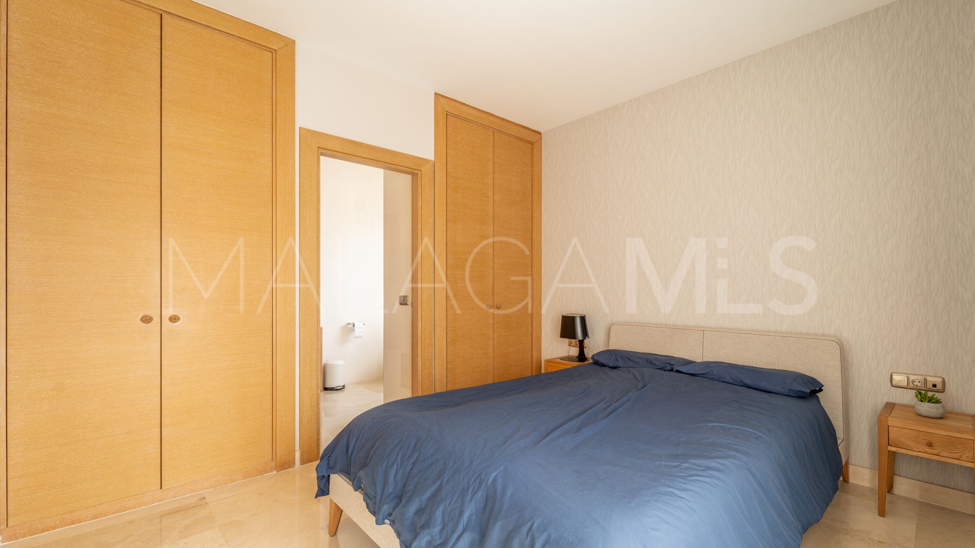 Villa for sale in Guadalmina Baja