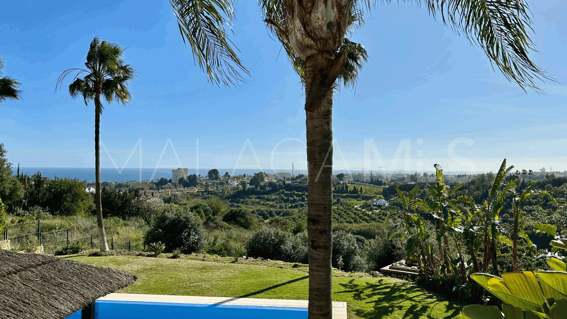 Villa for sale in Estepona
