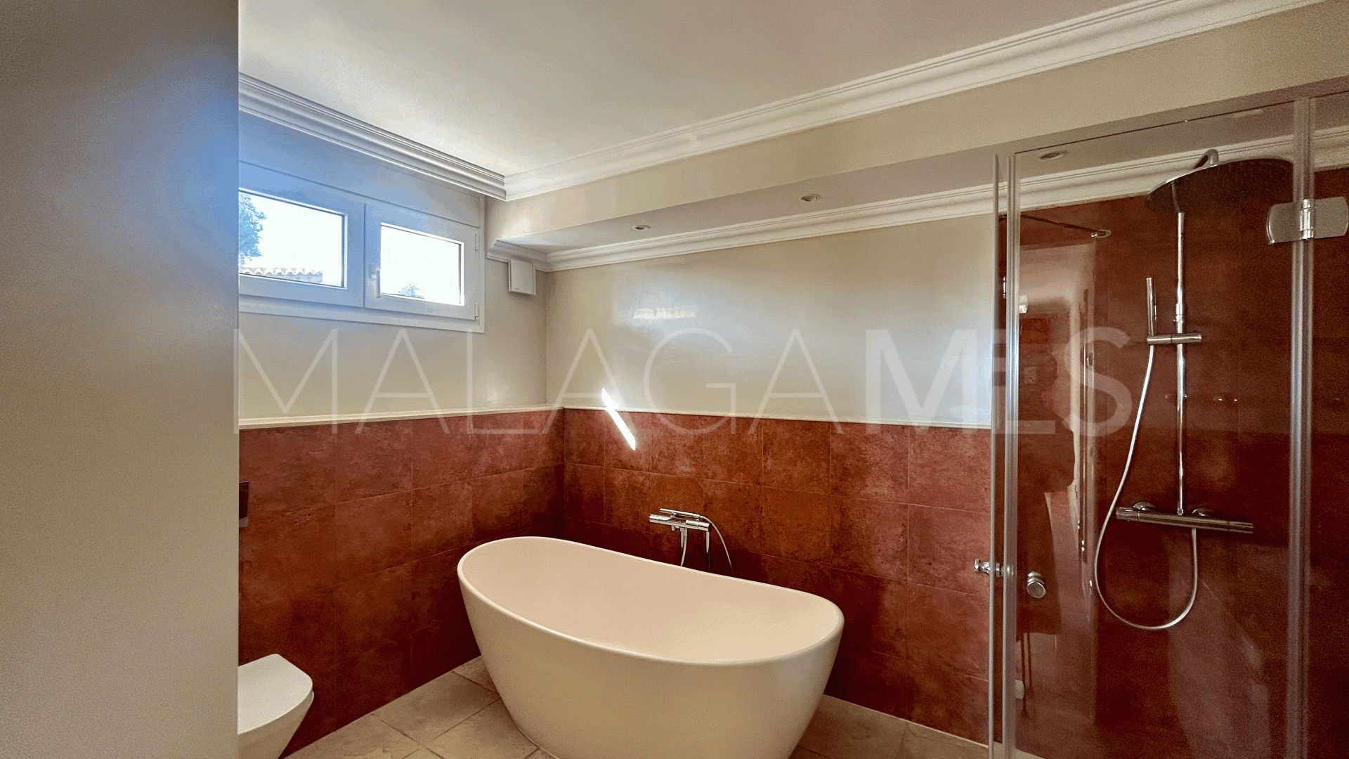 Villa for sale in Estepona