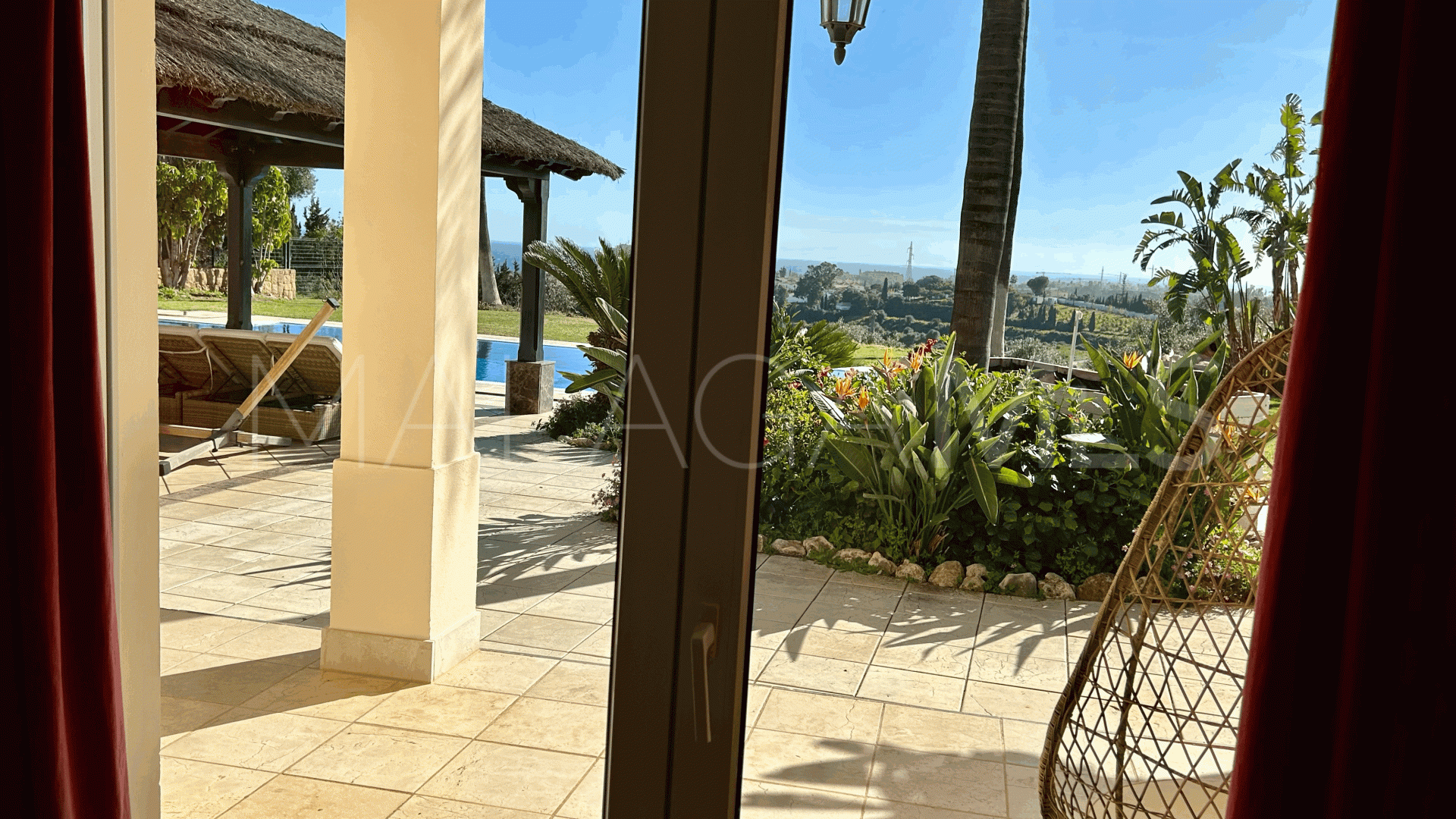 Villa for sale in Estepona