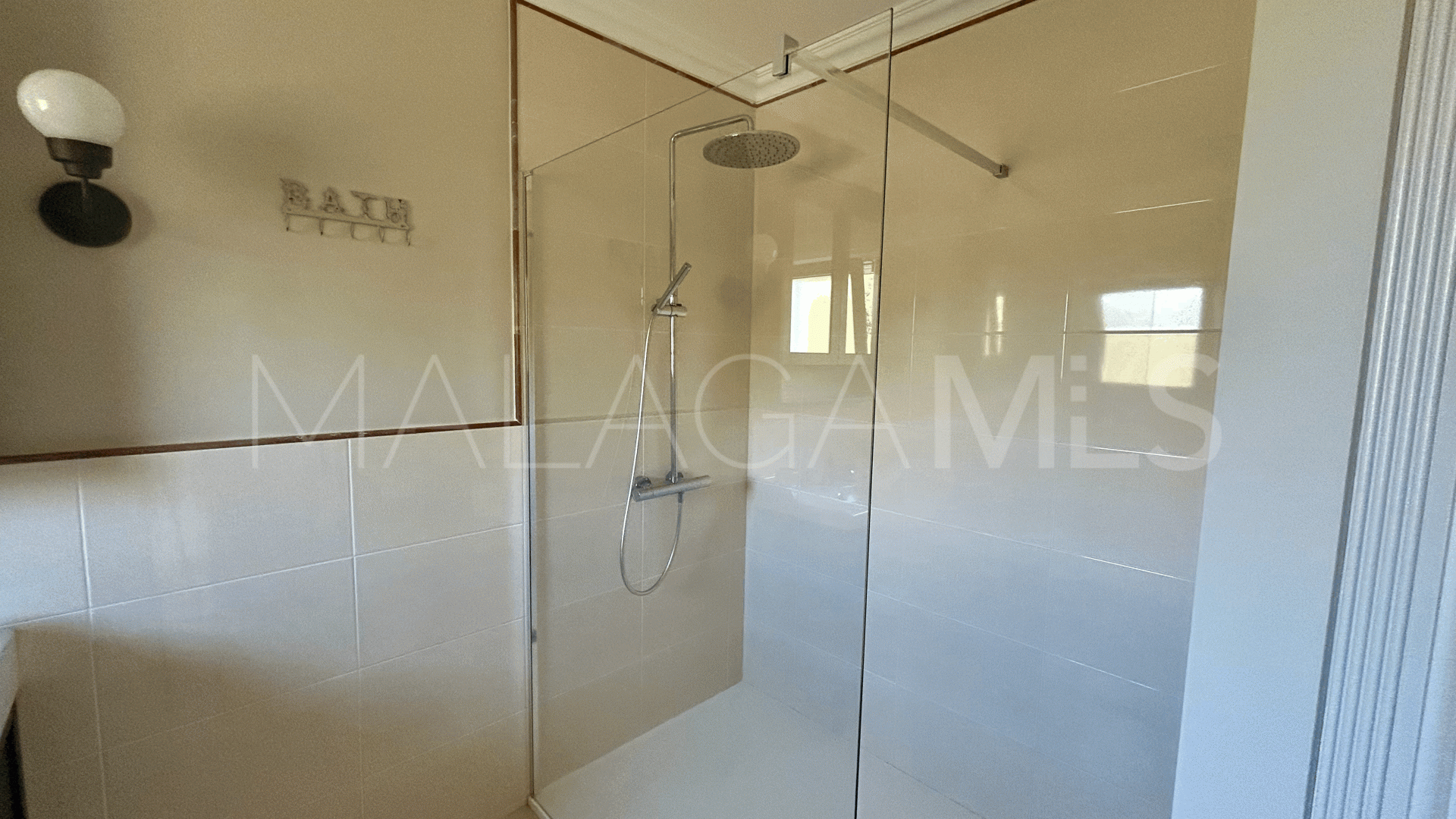 Villa for sale in Estepona
