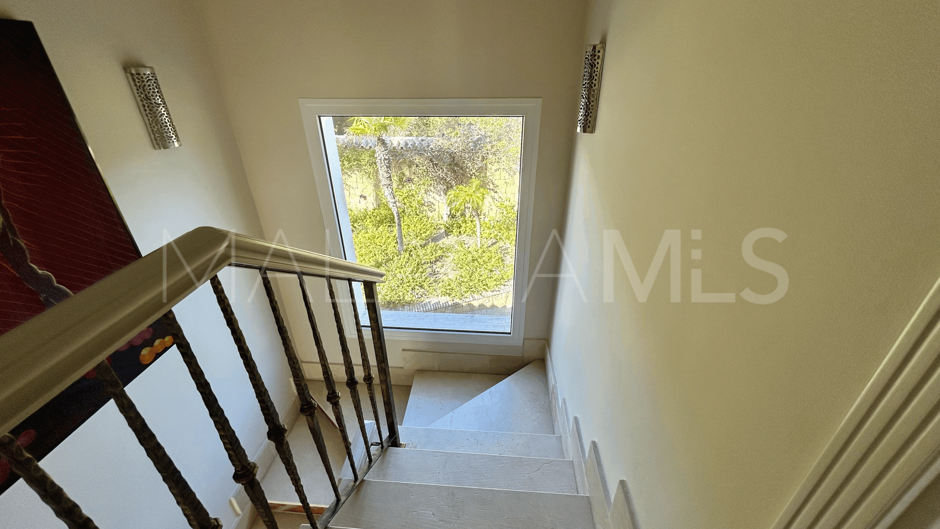 Villa for sale in Estepona