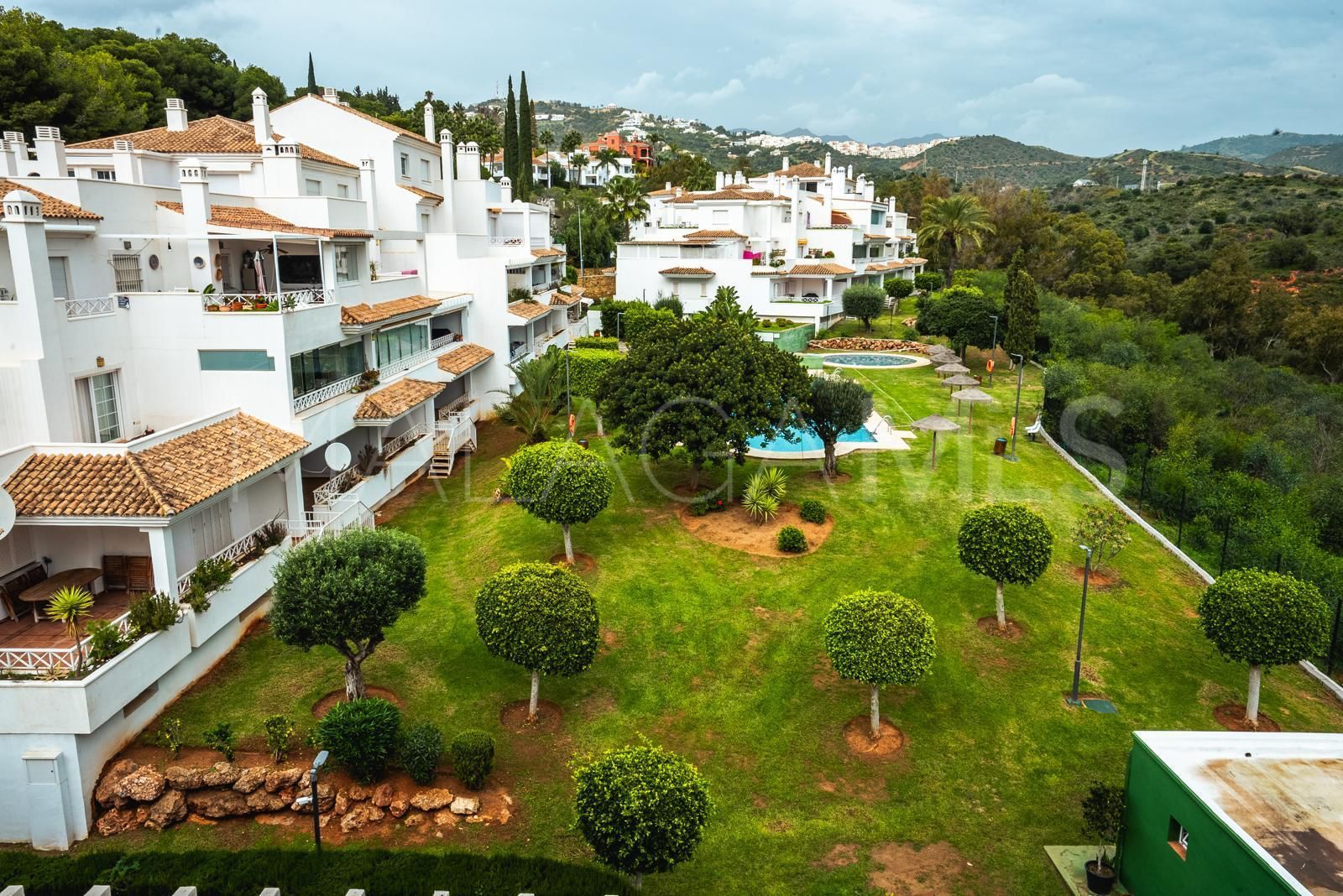 Takvåning for sale in El Real Panorama