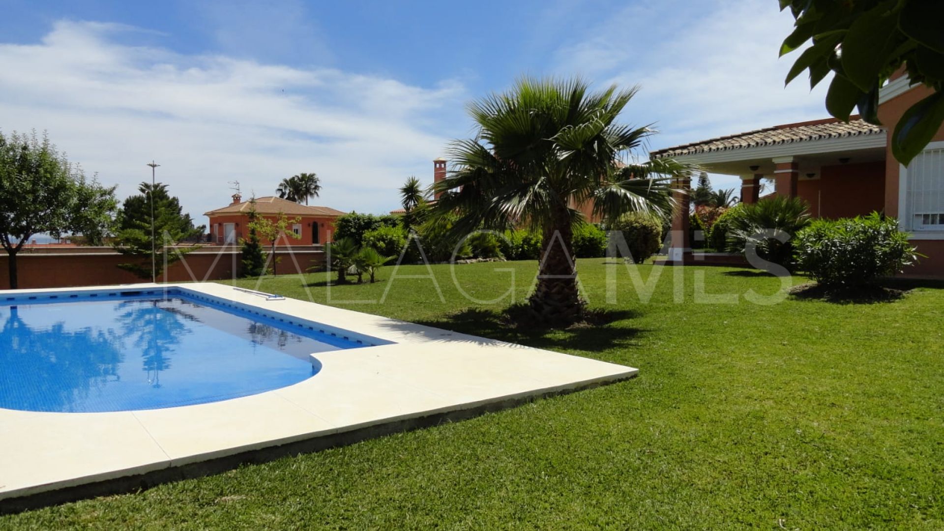 Villa for sale in Guadalobon with 4 bedrooms