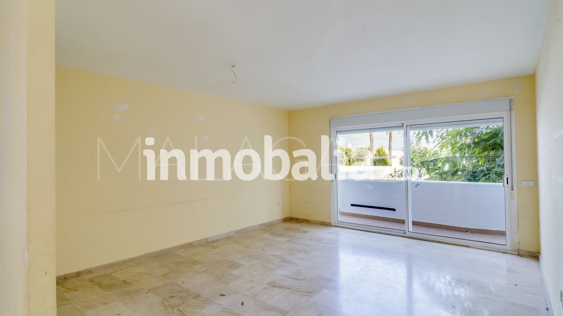 Jardines de Andalucia apartment for sale