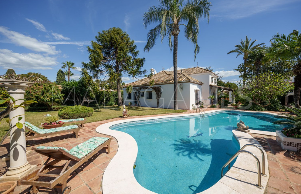 Villa in Cortijo Blanco for sale