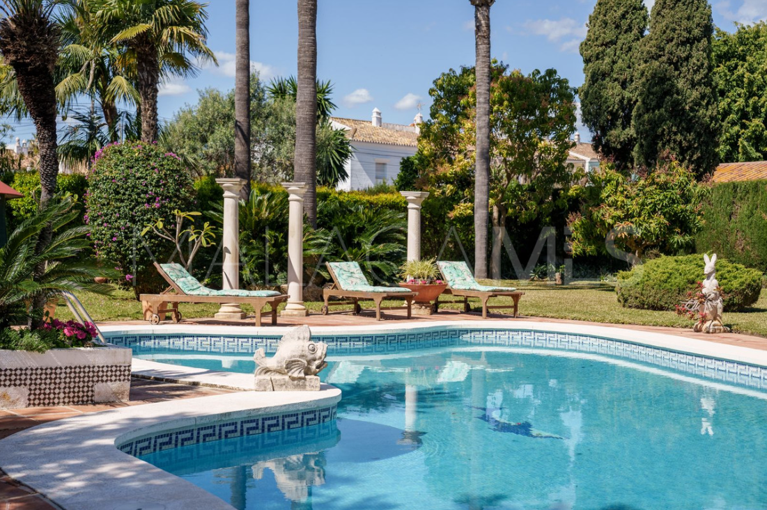 Villa in Cortijo Blanco for sale