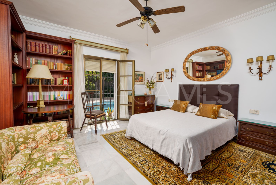 Villa in Cortijo Blanco for sale