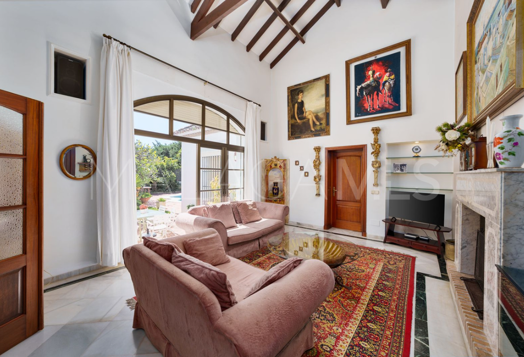 Villa in Cortijo Blanco for sale