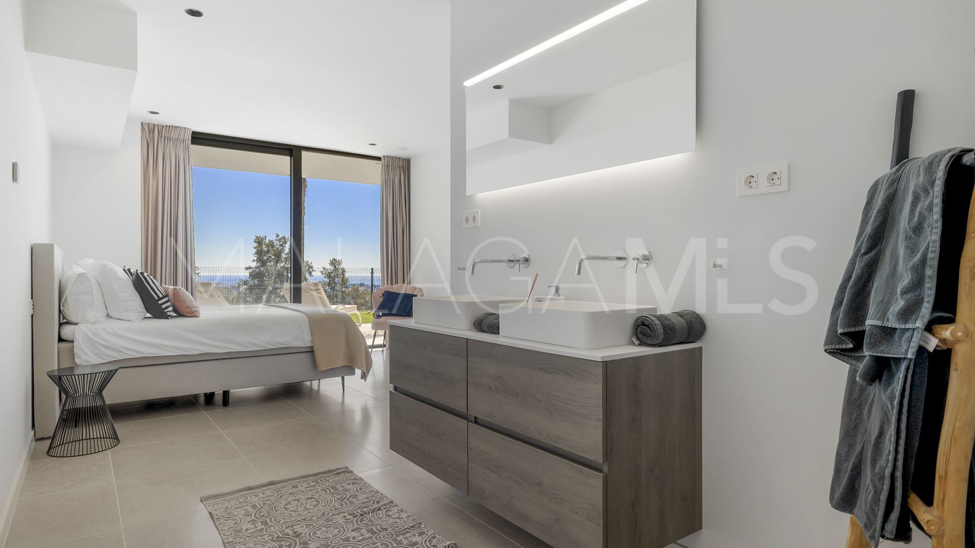 Villa with 5 bedrooms for sale in Benahavis