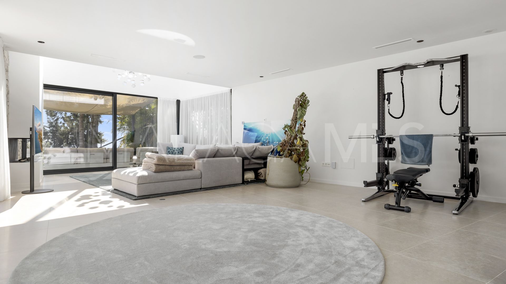 Villa with 5 bedrooms for sale in Benahavis