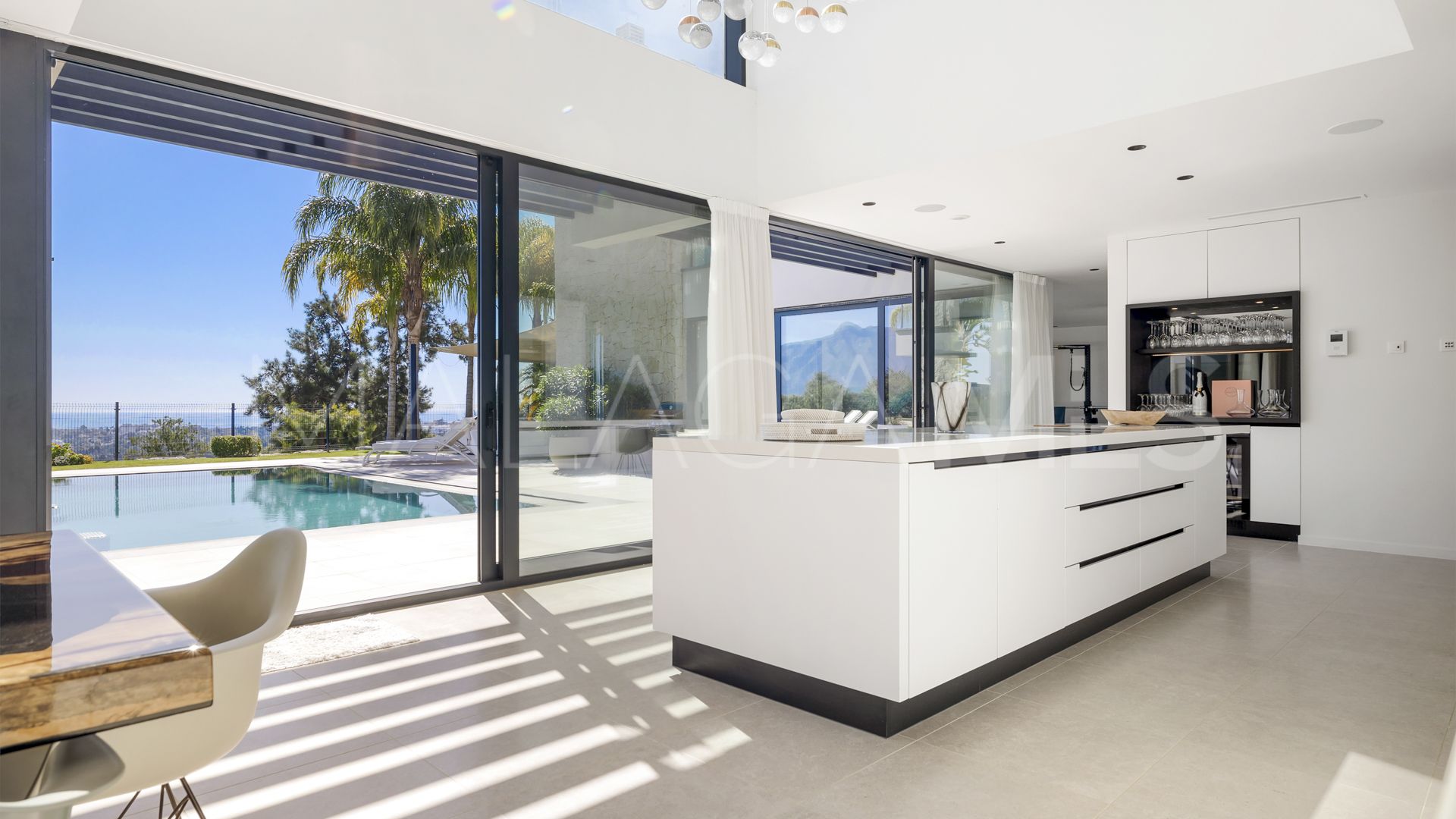 Villa with 5 bedrooms for sale in Benahavis