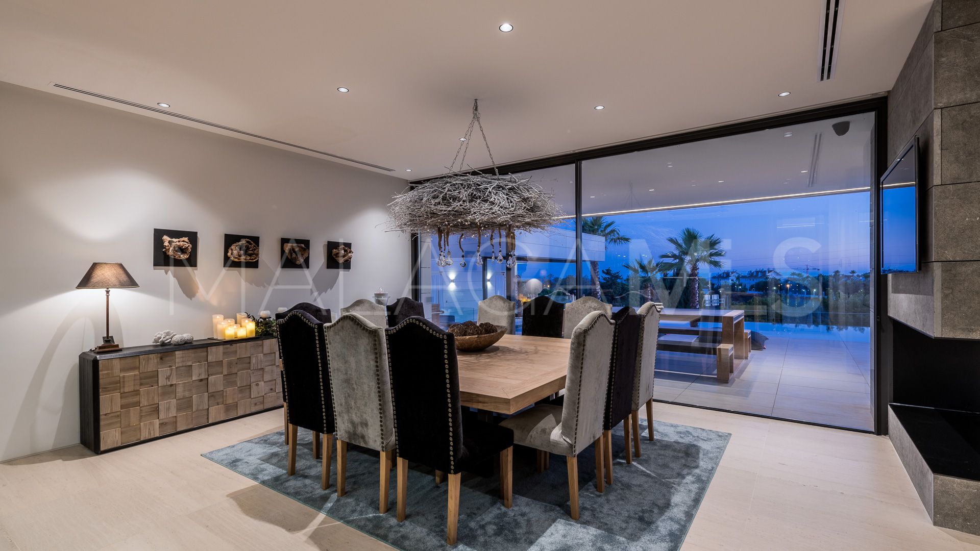 Villa for sale in Nagüeles with 6 bedrooms