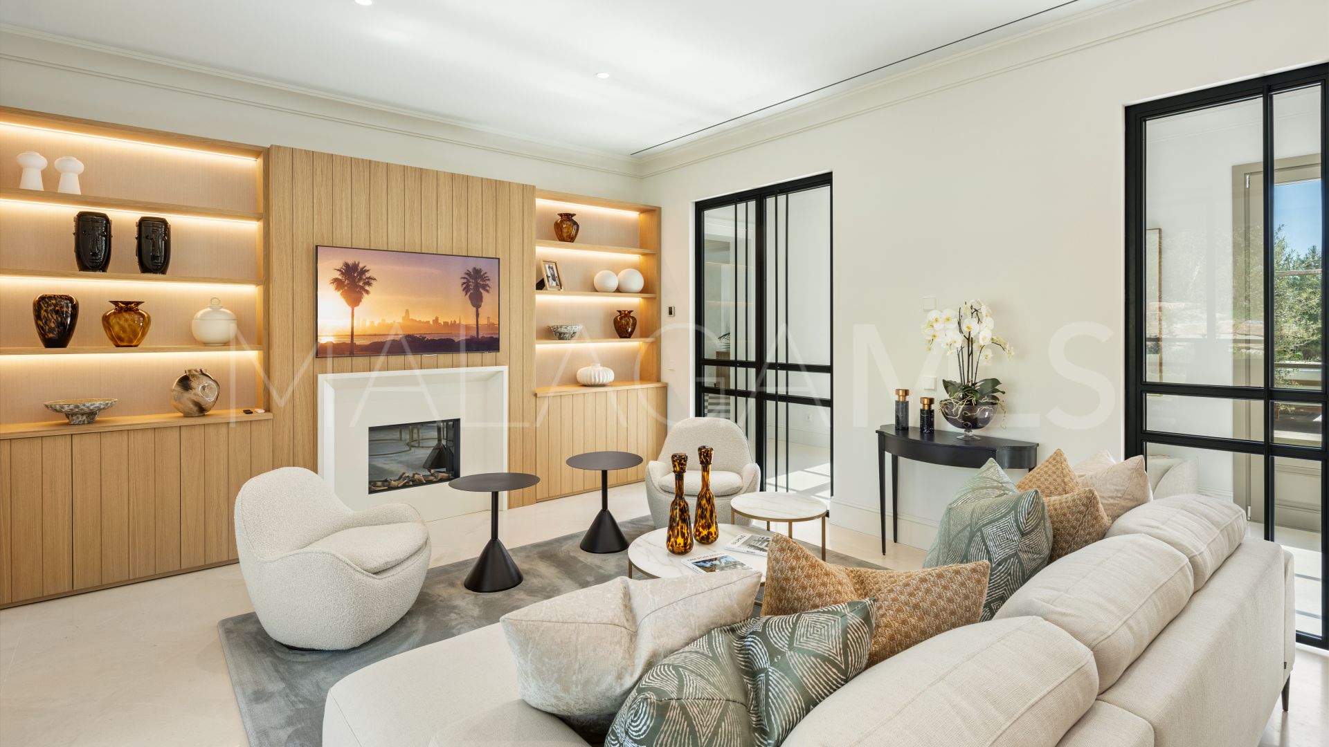 Villa for sale in Los Naranjos Hill Club