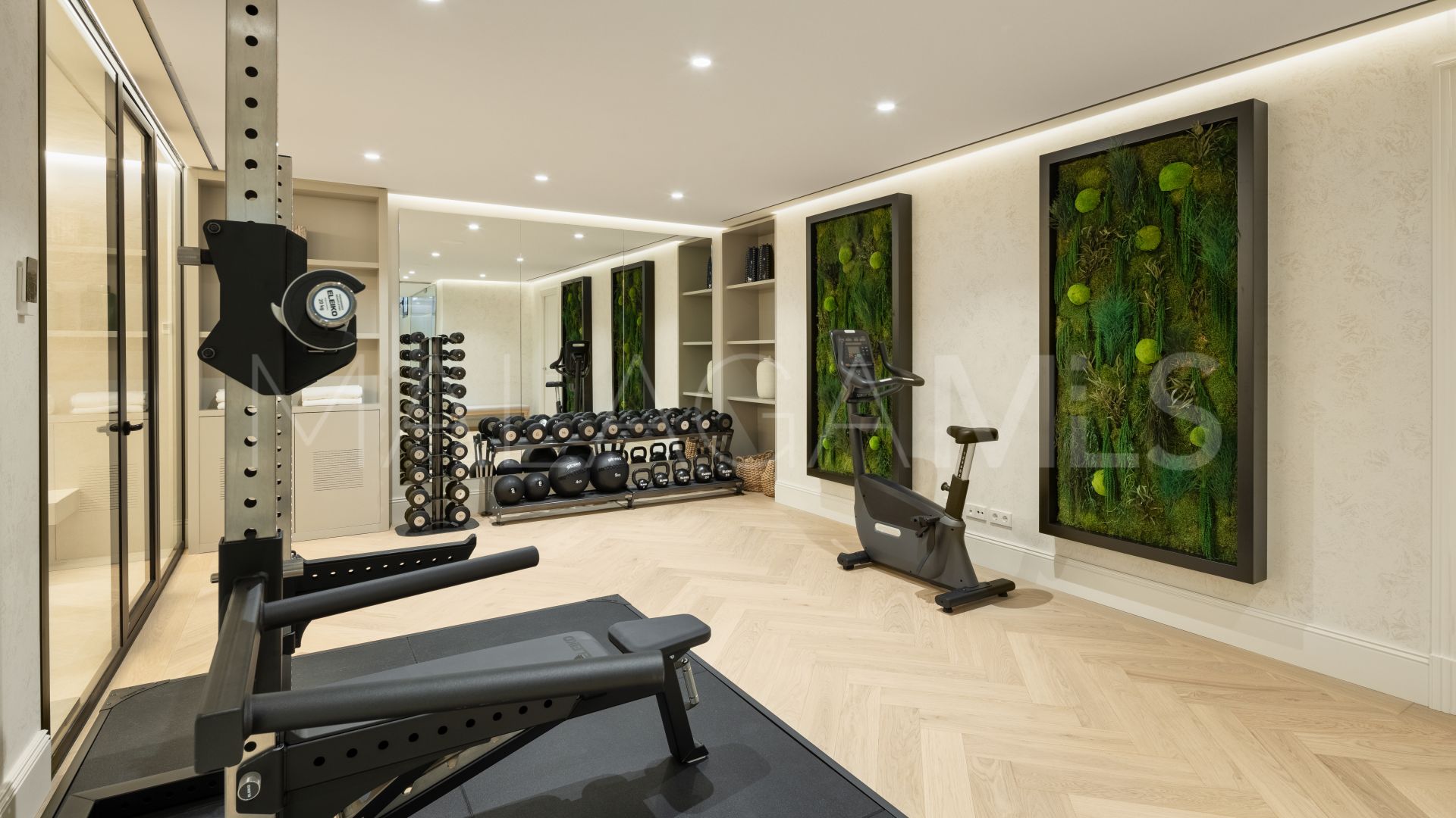 Villa for sale in Los Naranjos Hill Club