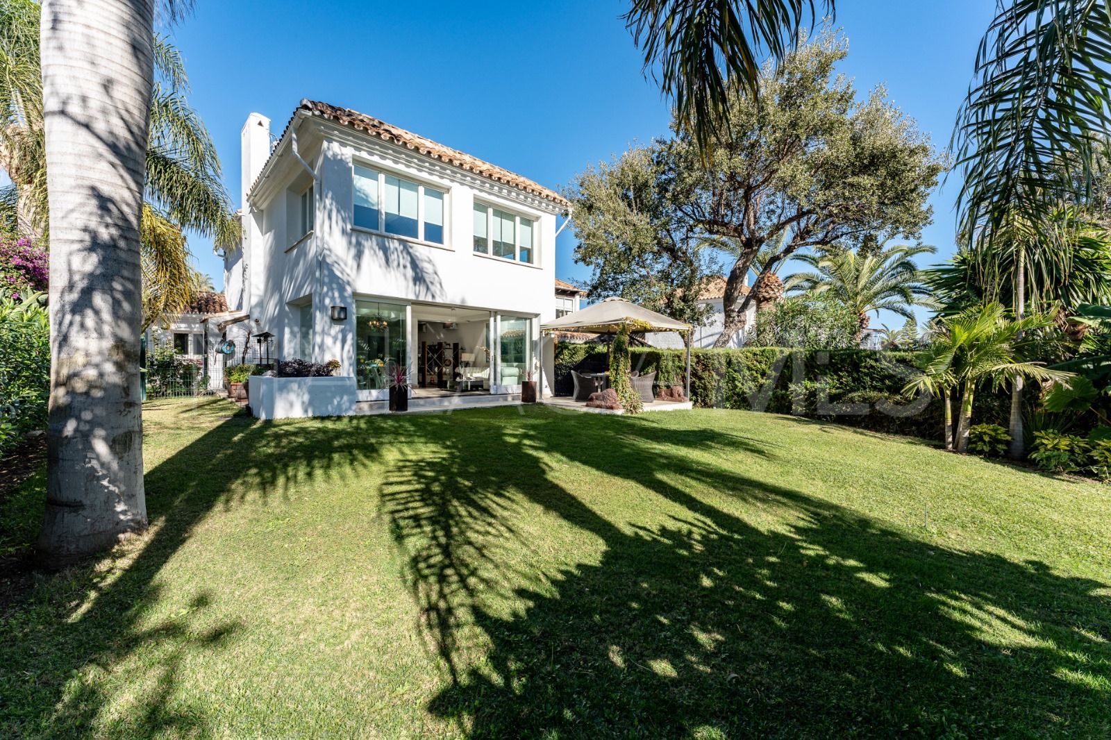 Villa for sale in Sitio de Calahonda