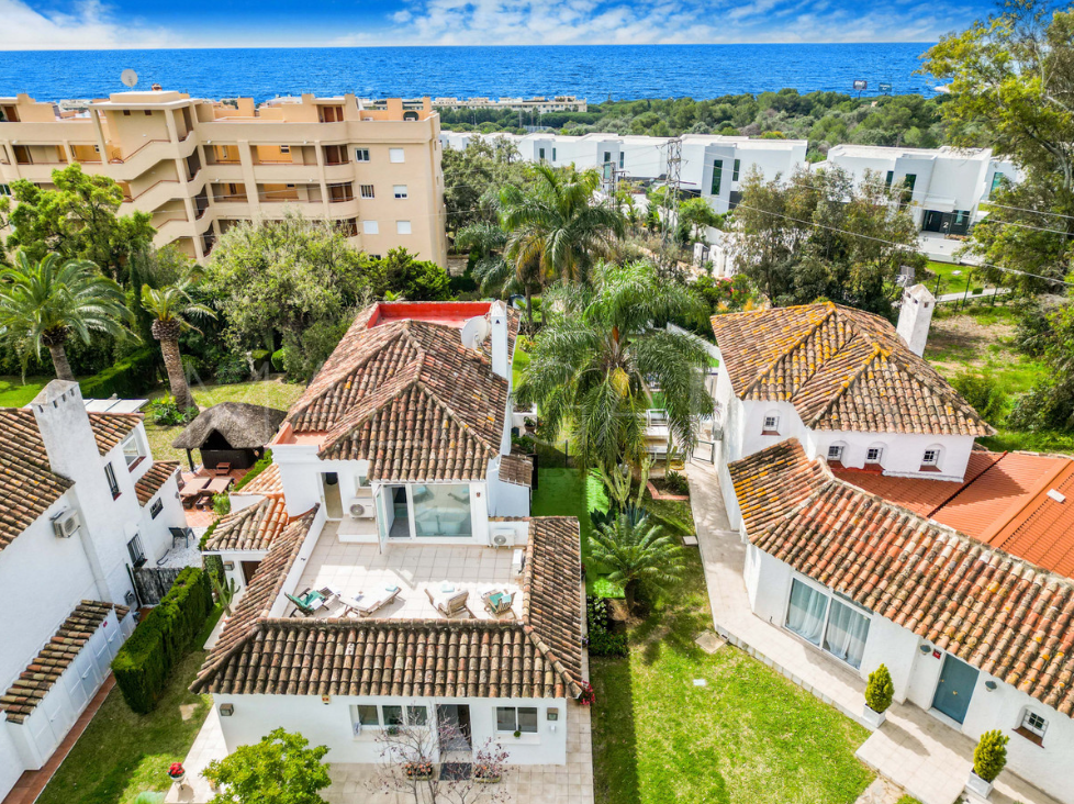 Villa for sale in Sitio de Calahonda