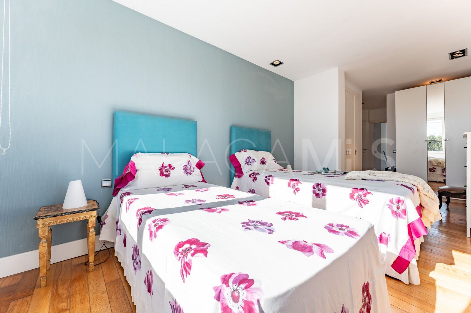 Villa for sale in Sitio de Calahonda