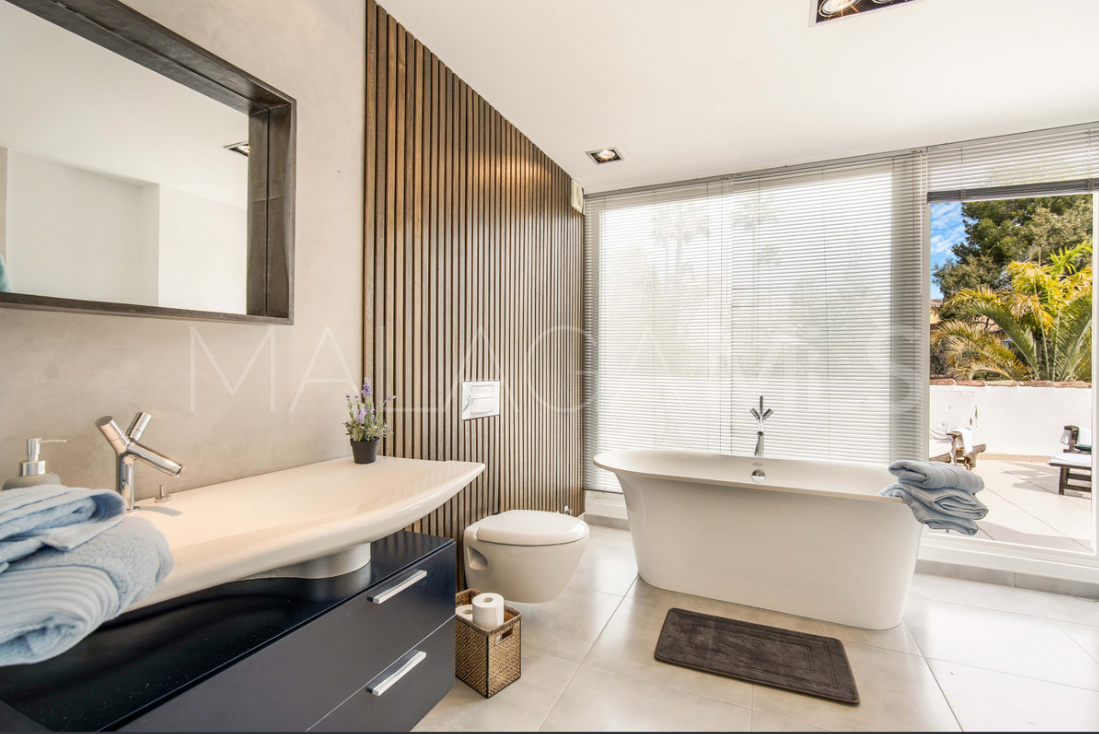 Villa for sale in Sitio de Calahonda