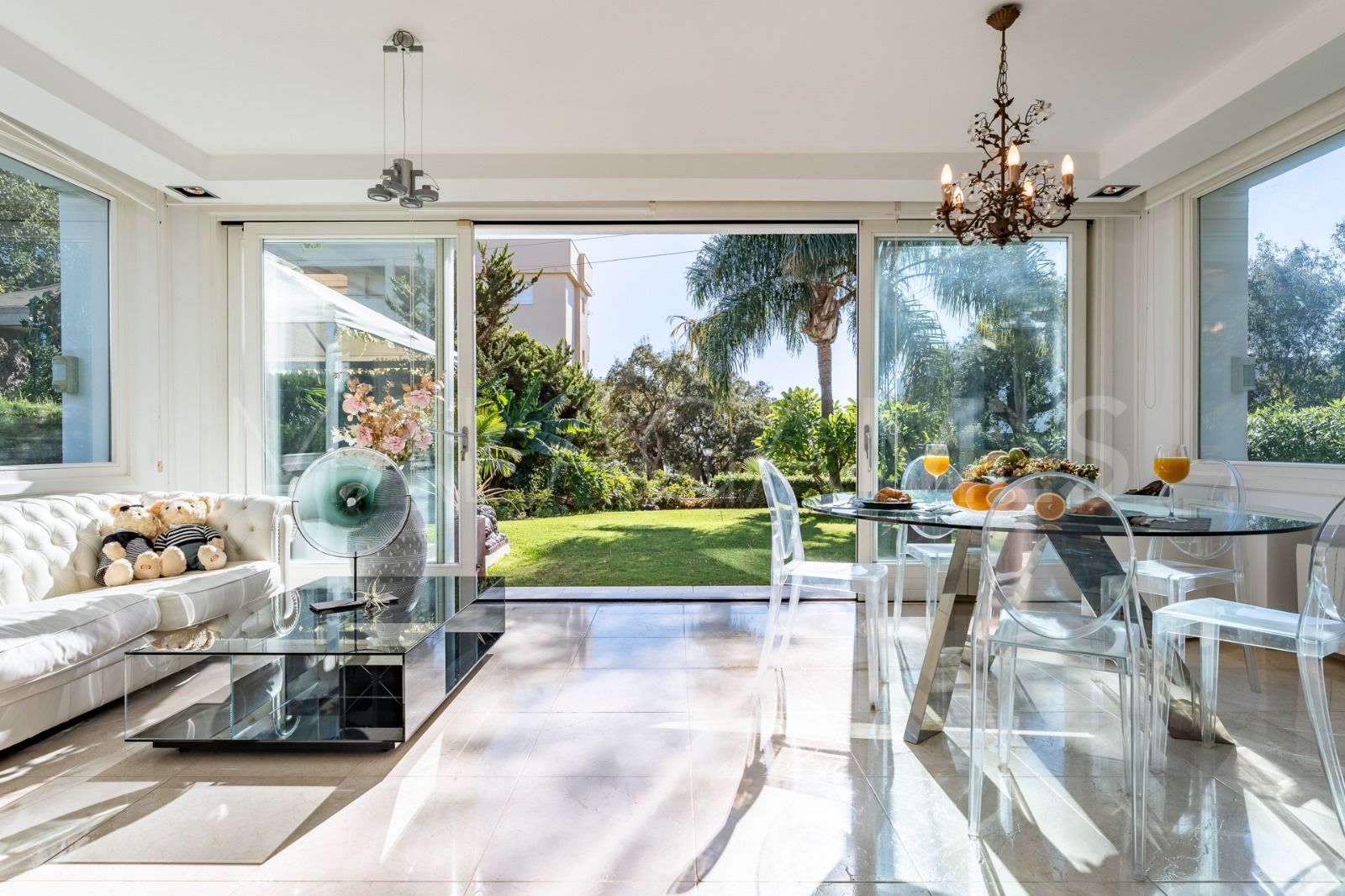 Villa for sale in Sitio de Calahonda