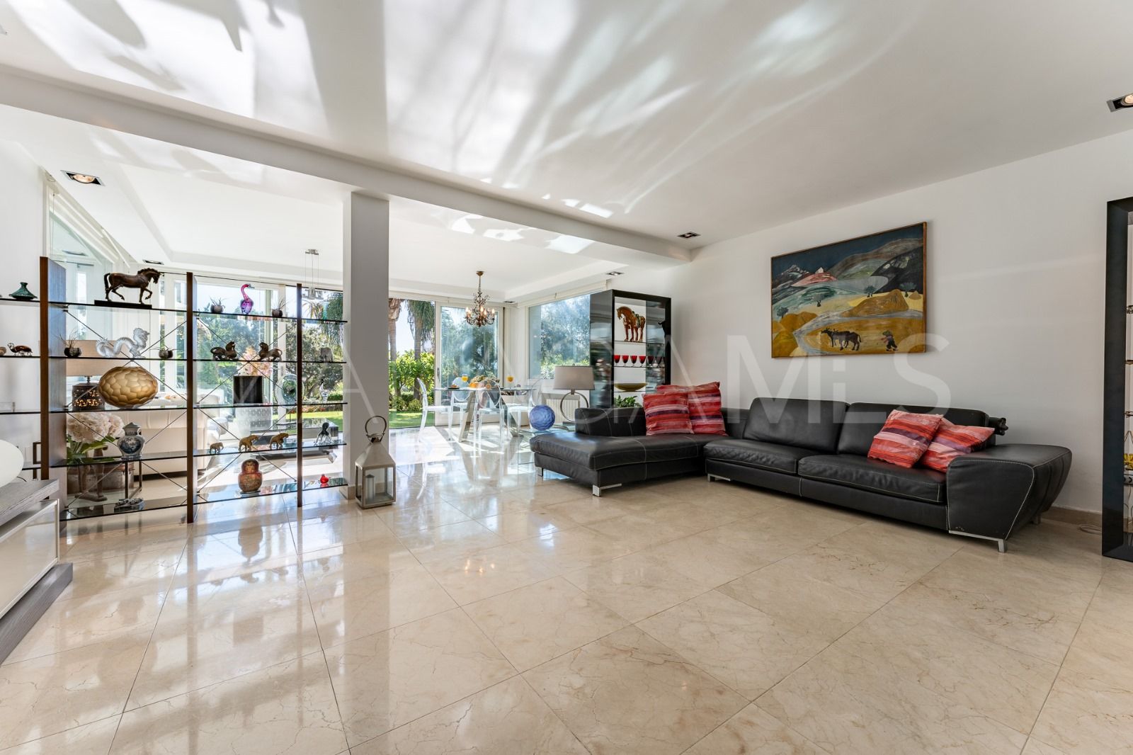 Villa for sale in Sitio de Calahonda