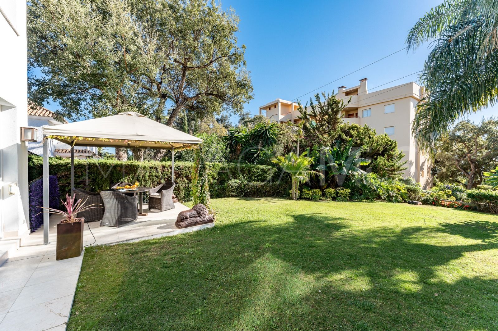 Villa for sale in Sitio de Calahonda