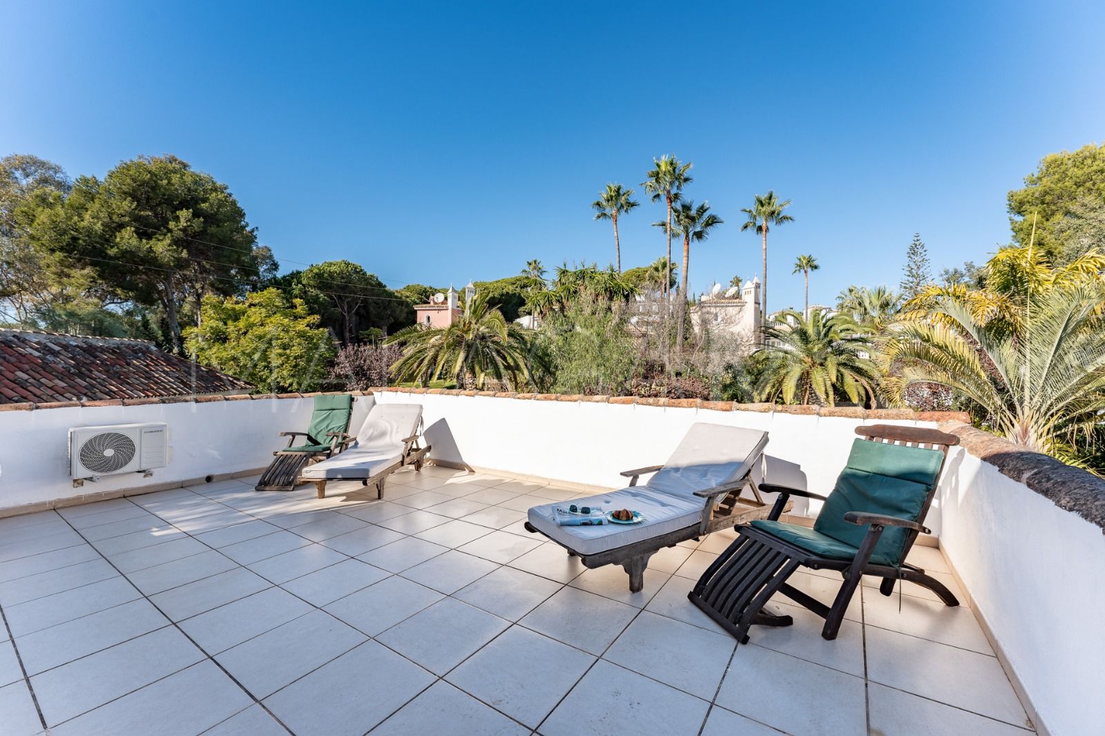 Villa for sale in Sitio de Calahonda