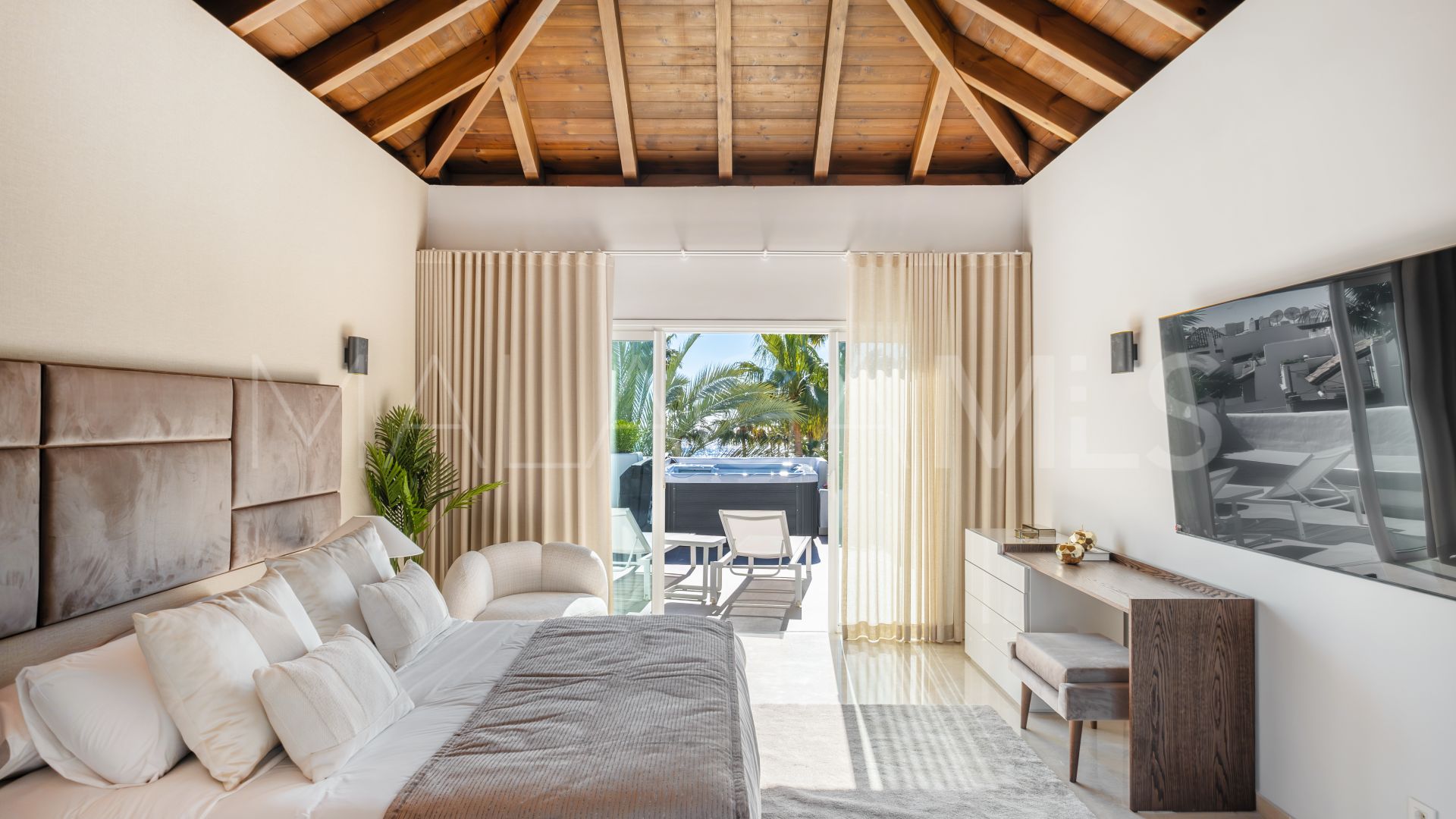 For sale duplex penthouse in Ventura del Mar