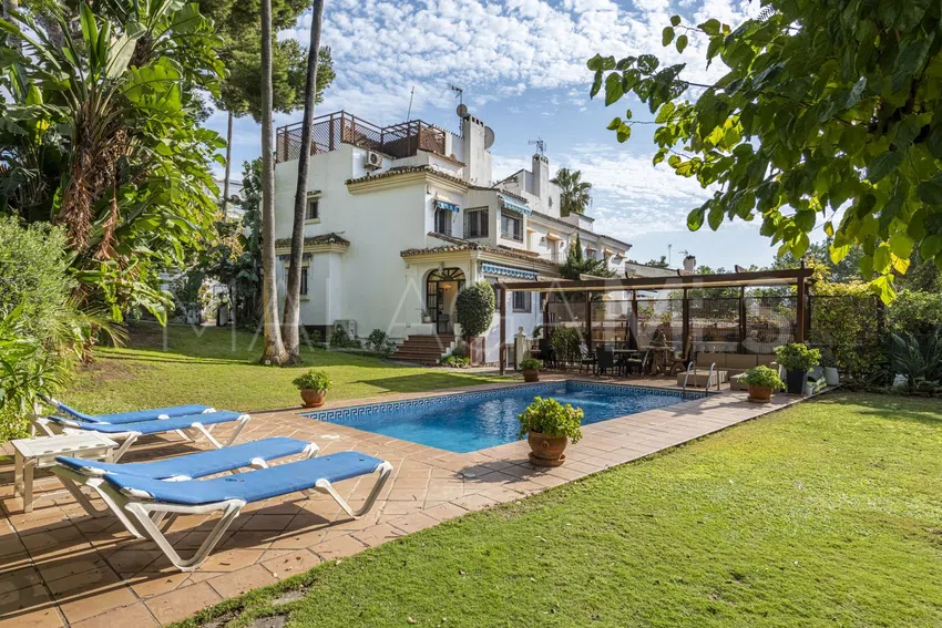 Buy pareado in Nueva Andalucia