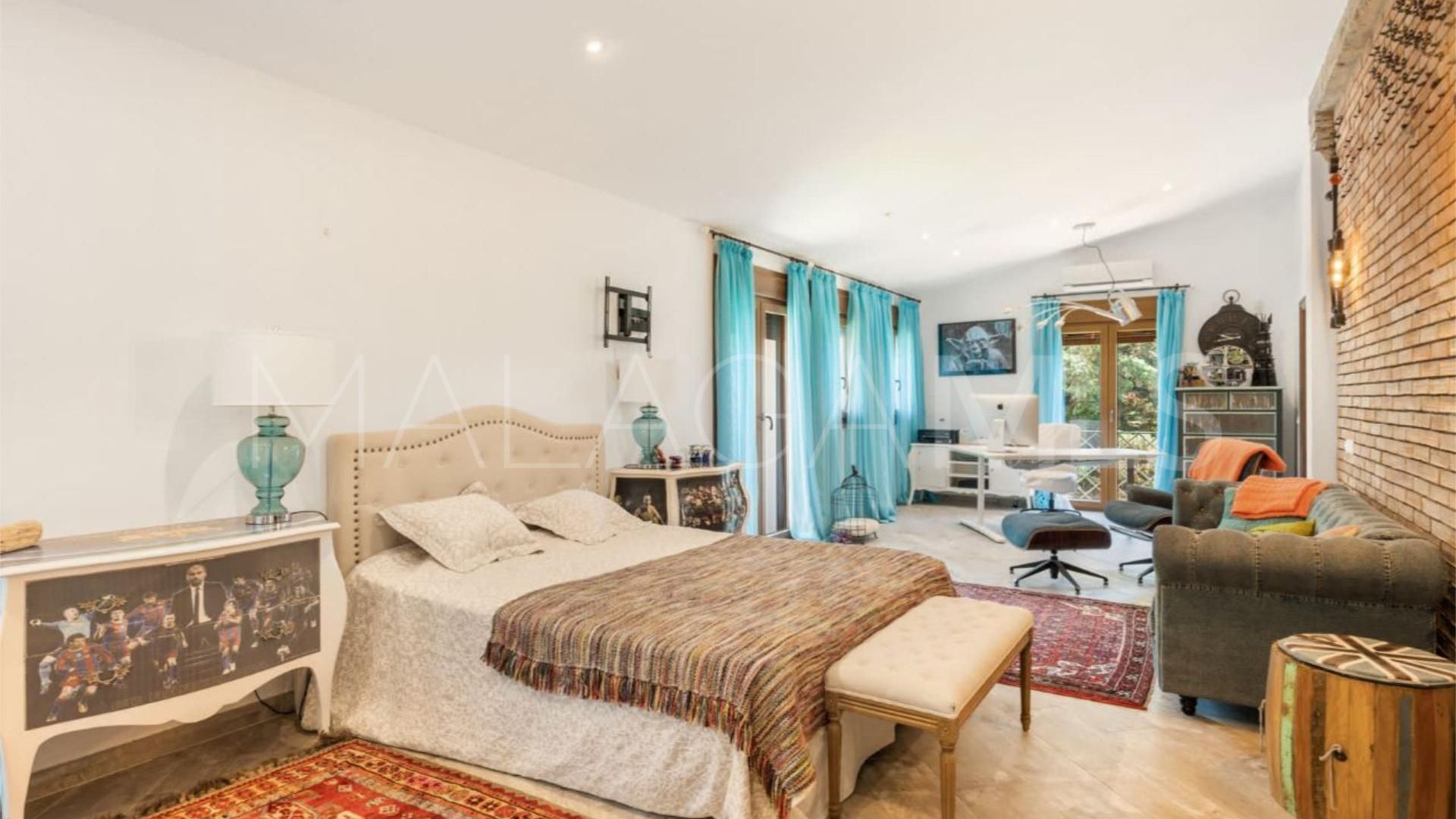 Villa for sale in Guadalmina Baja