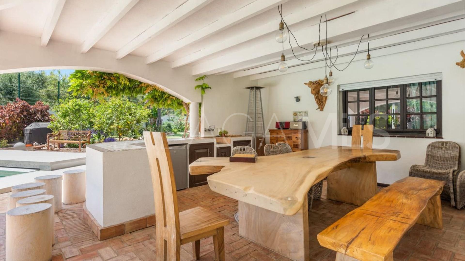 Villa for sale in Guadalmina Baja