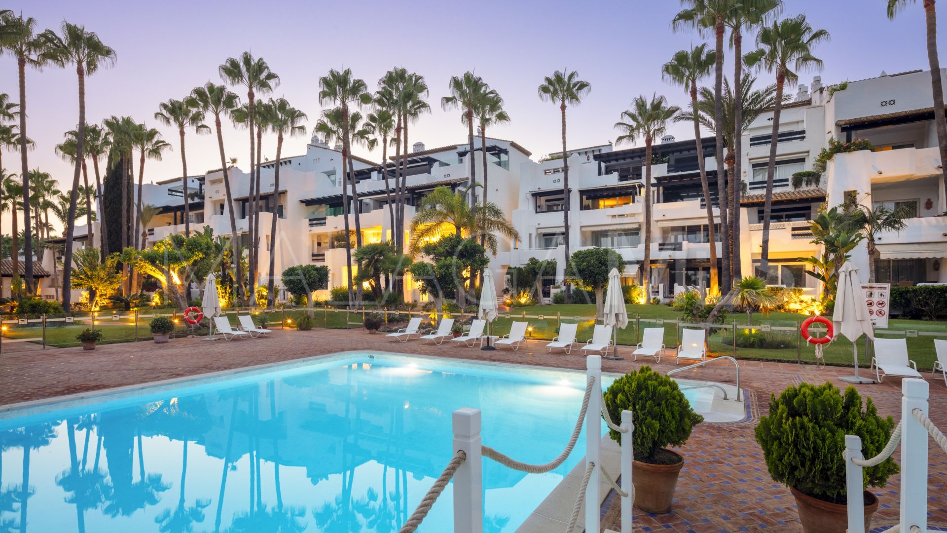 Lägenhet for sale in Marbella Golden Mile