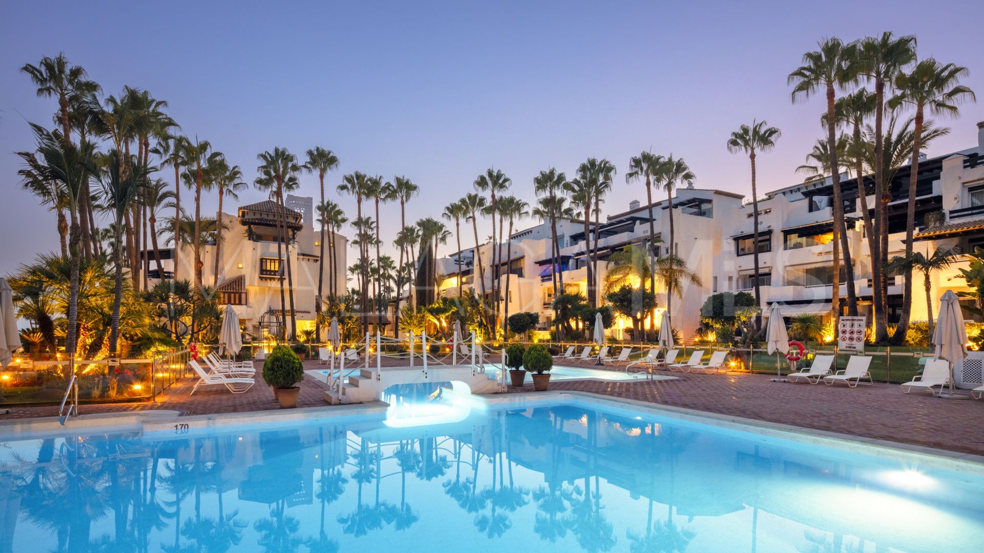 Lägenhet for sale in Marbella Golden Mile
