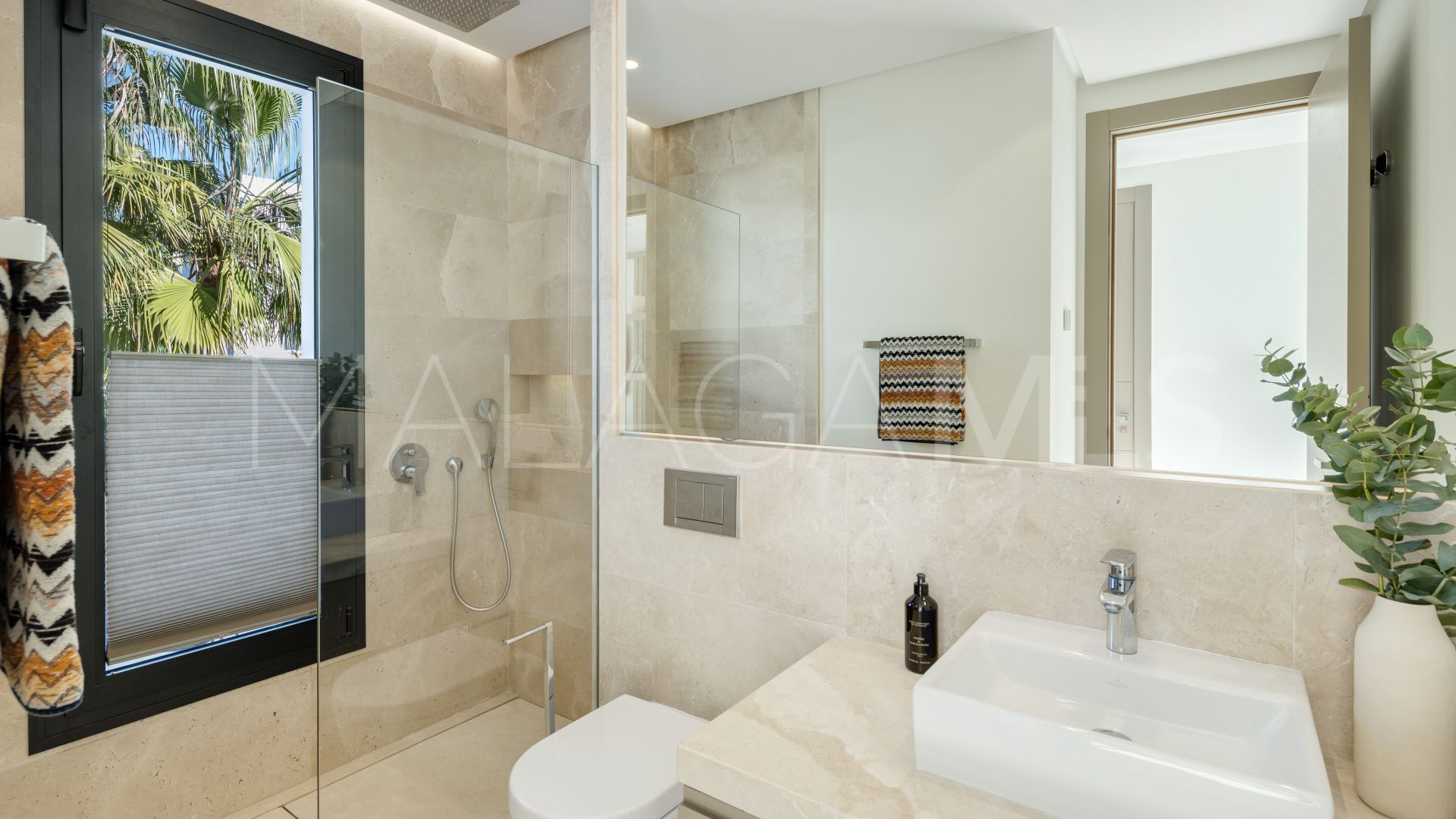 Villa for sale in Altos de Puente Romano