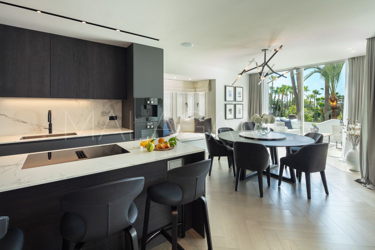 Duplex penthouse for sale in Marina Puente Romano