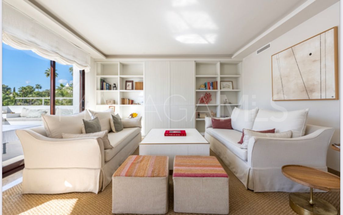 Duplex penthouse for sale in Las Lomas del Marbella Club