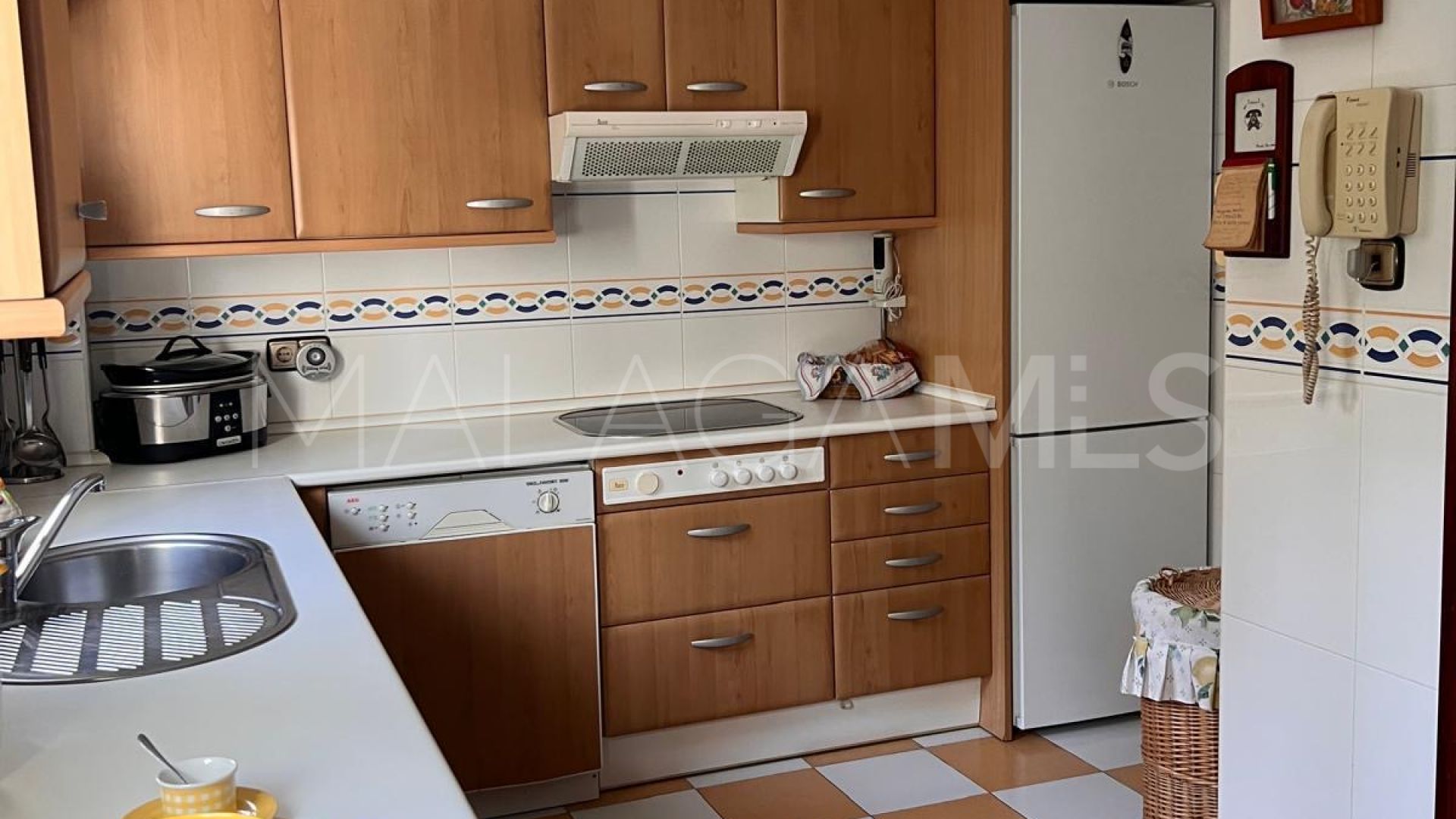 Apartment with 4 bedrooms for sale in Marbella Golden Mile