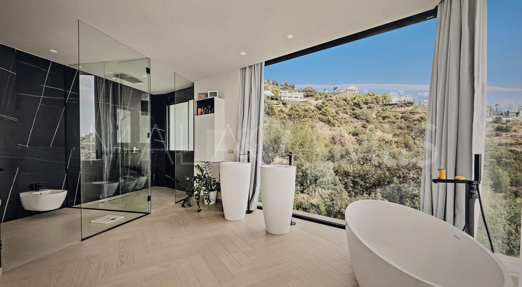 Villa for sale in Los Altos de los Monteros