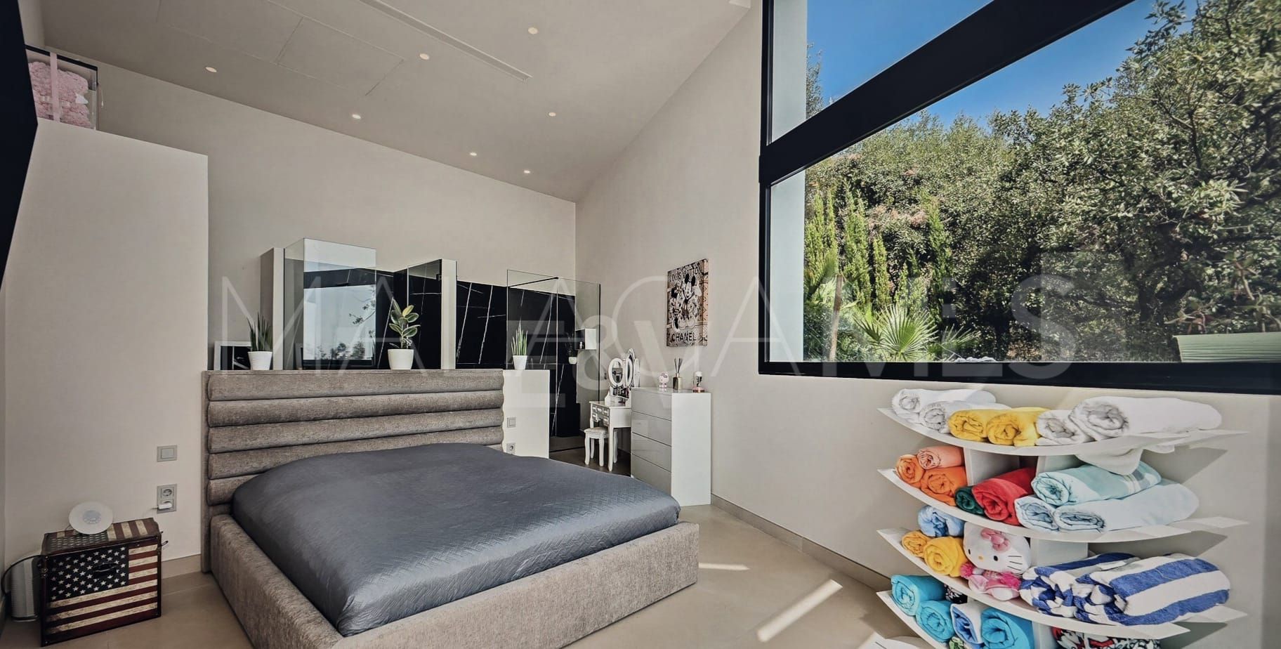 Villa for sale in Los Altos de los Monteros
