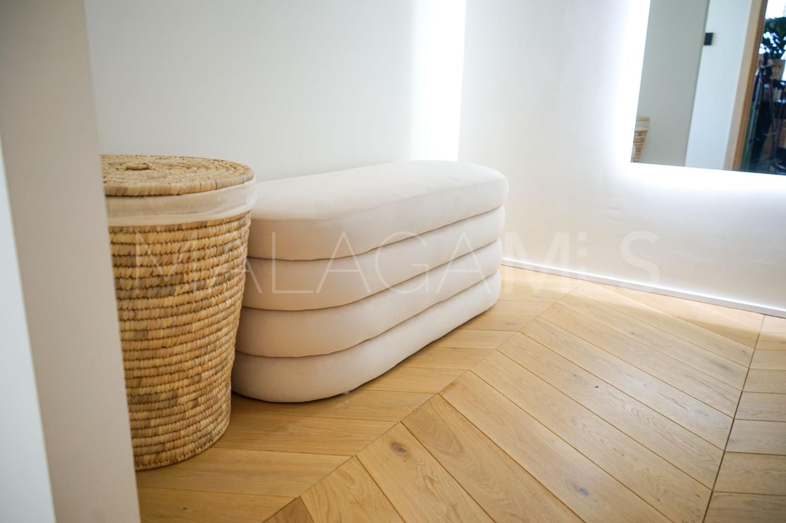 Buy villa in La Alqueria with 5 bedrooms