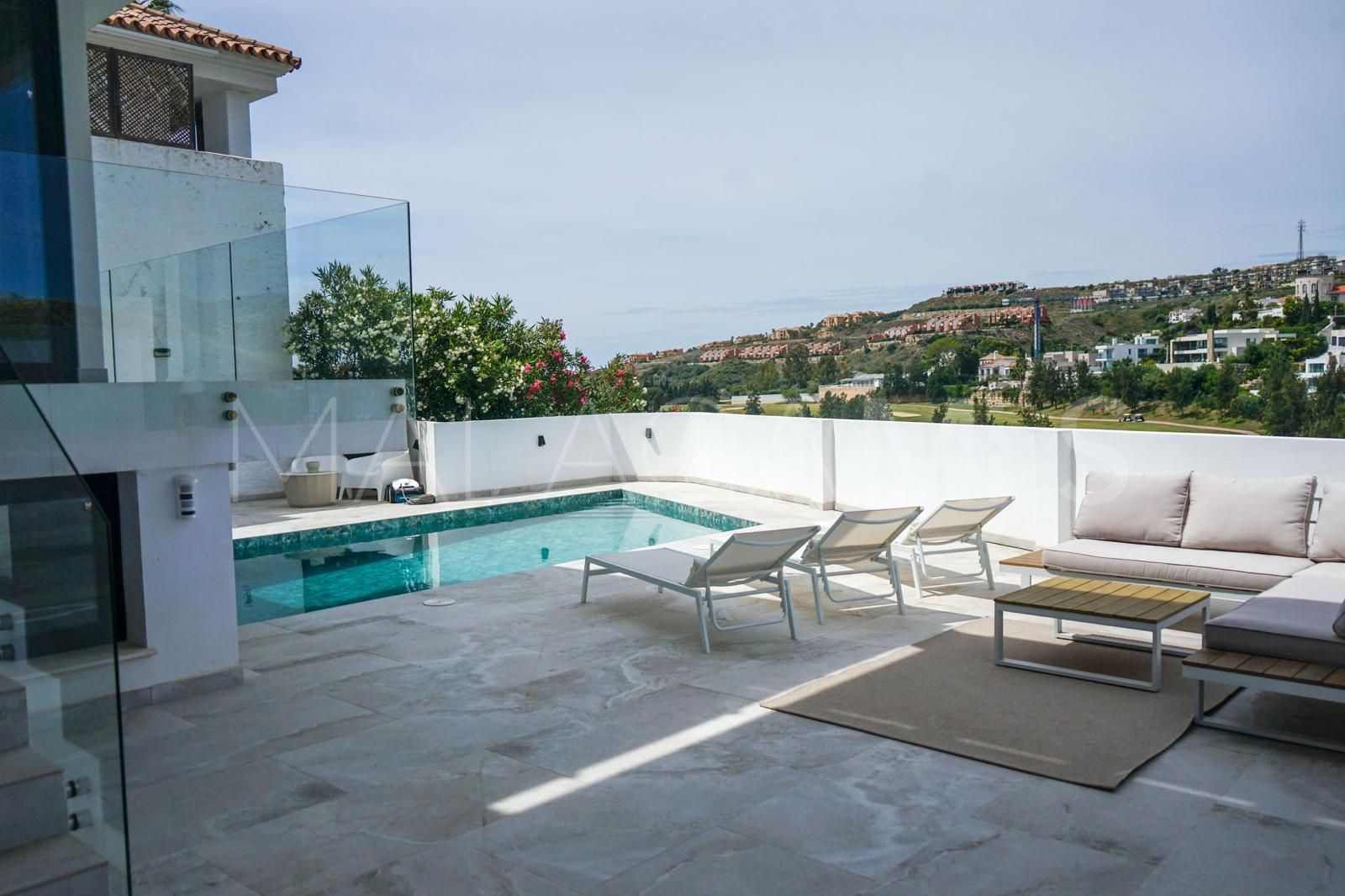 Buy villa in La Alqueria with 5 bedrooms