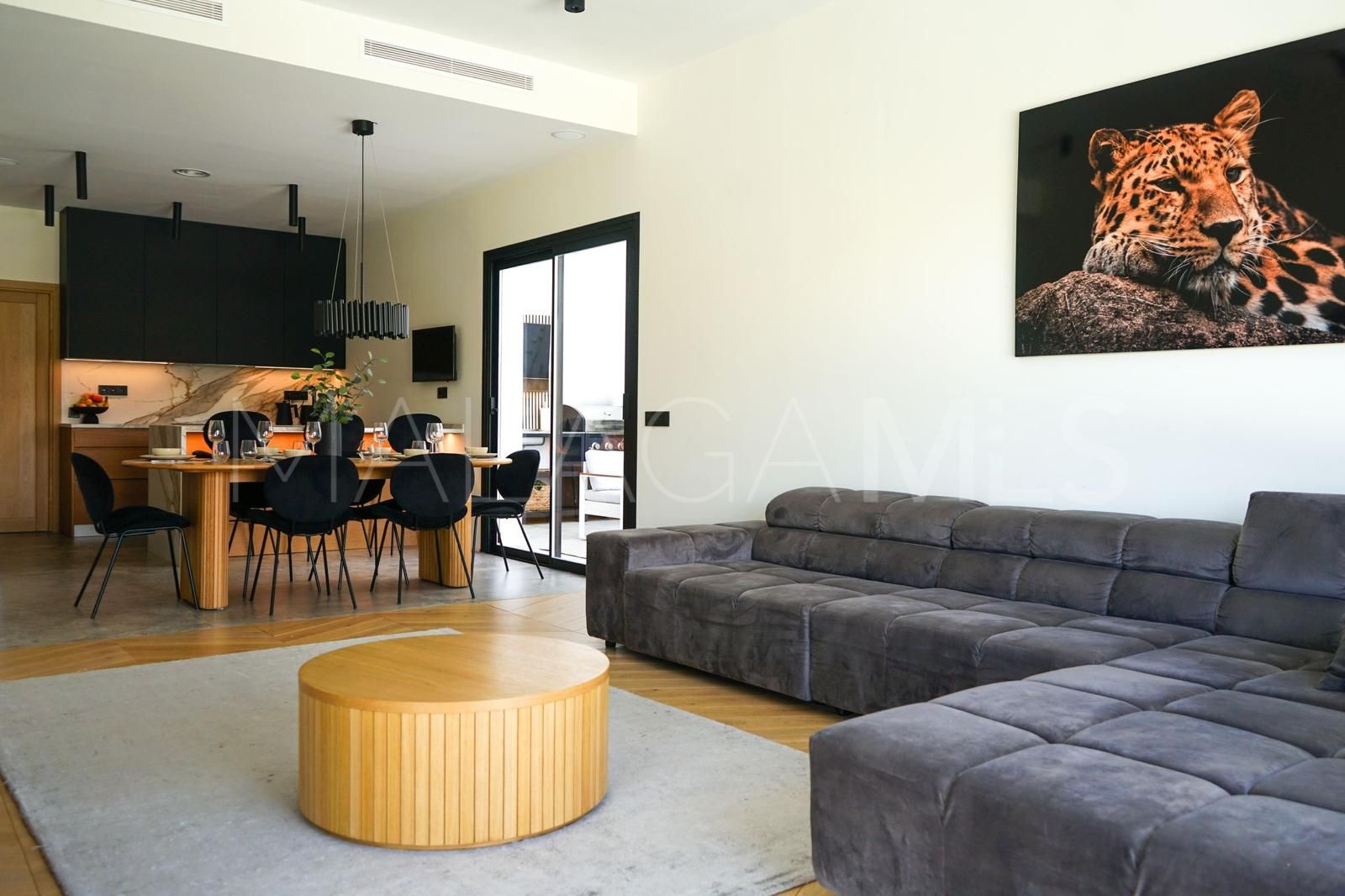 Buy villa in La Alqueria with 5 bedrooms