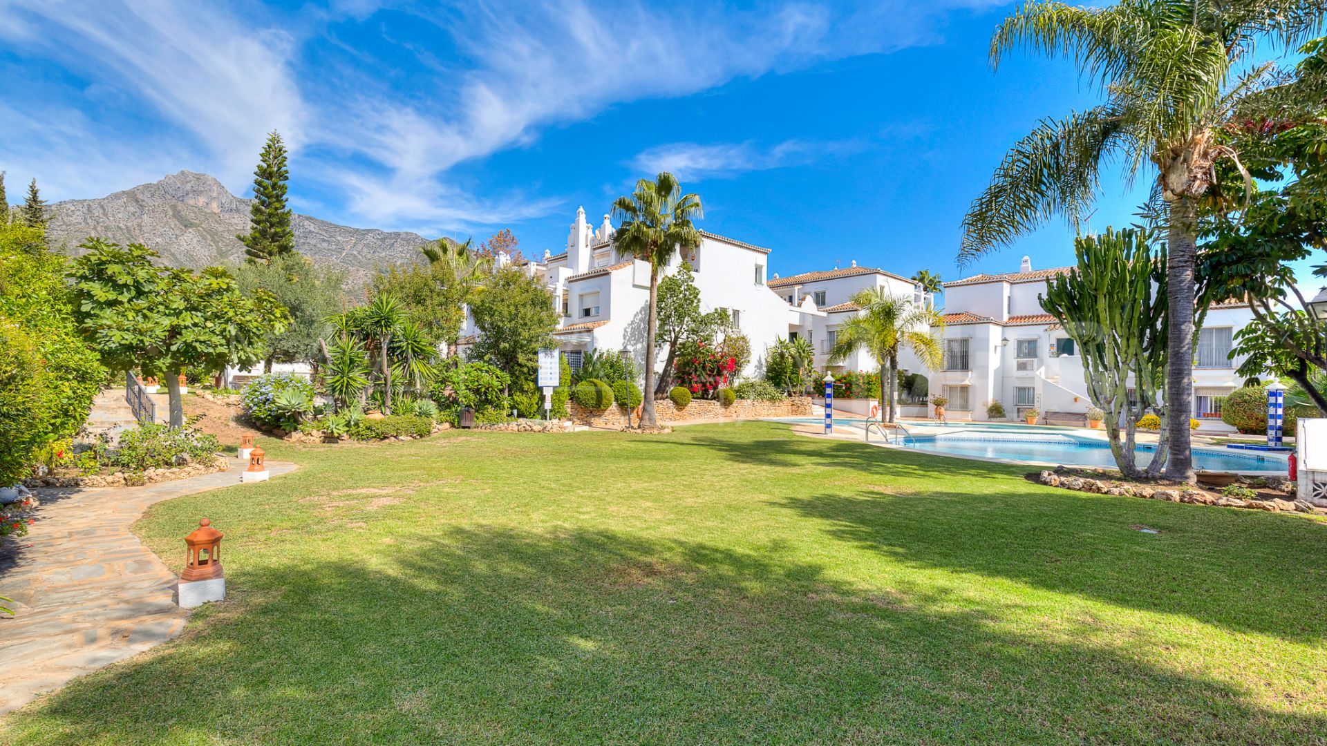 Lägenhet for sale in Cortijo Nagüeles