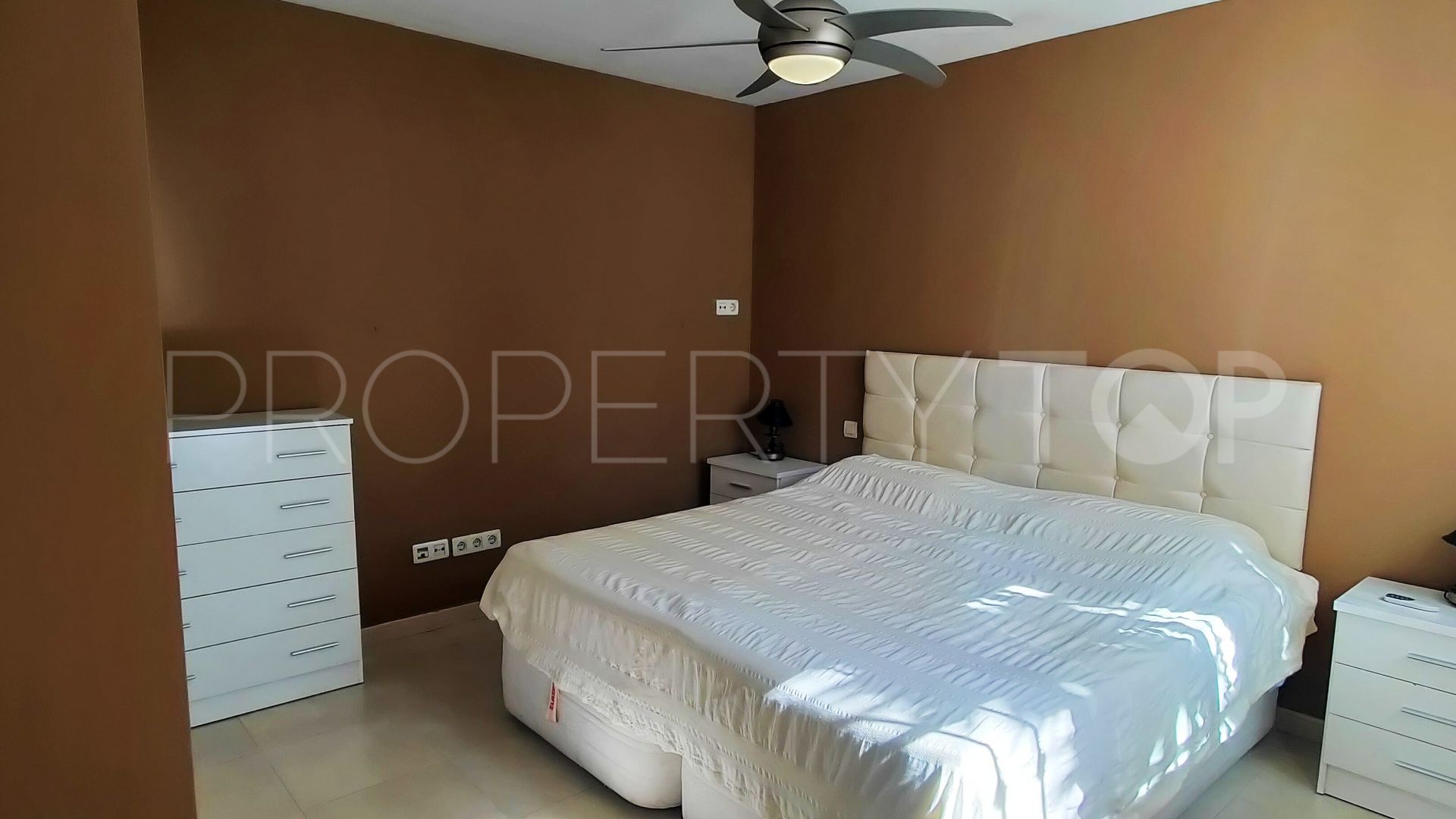 Apartment with 3 bedrooms for sale in Nueva Andalucia