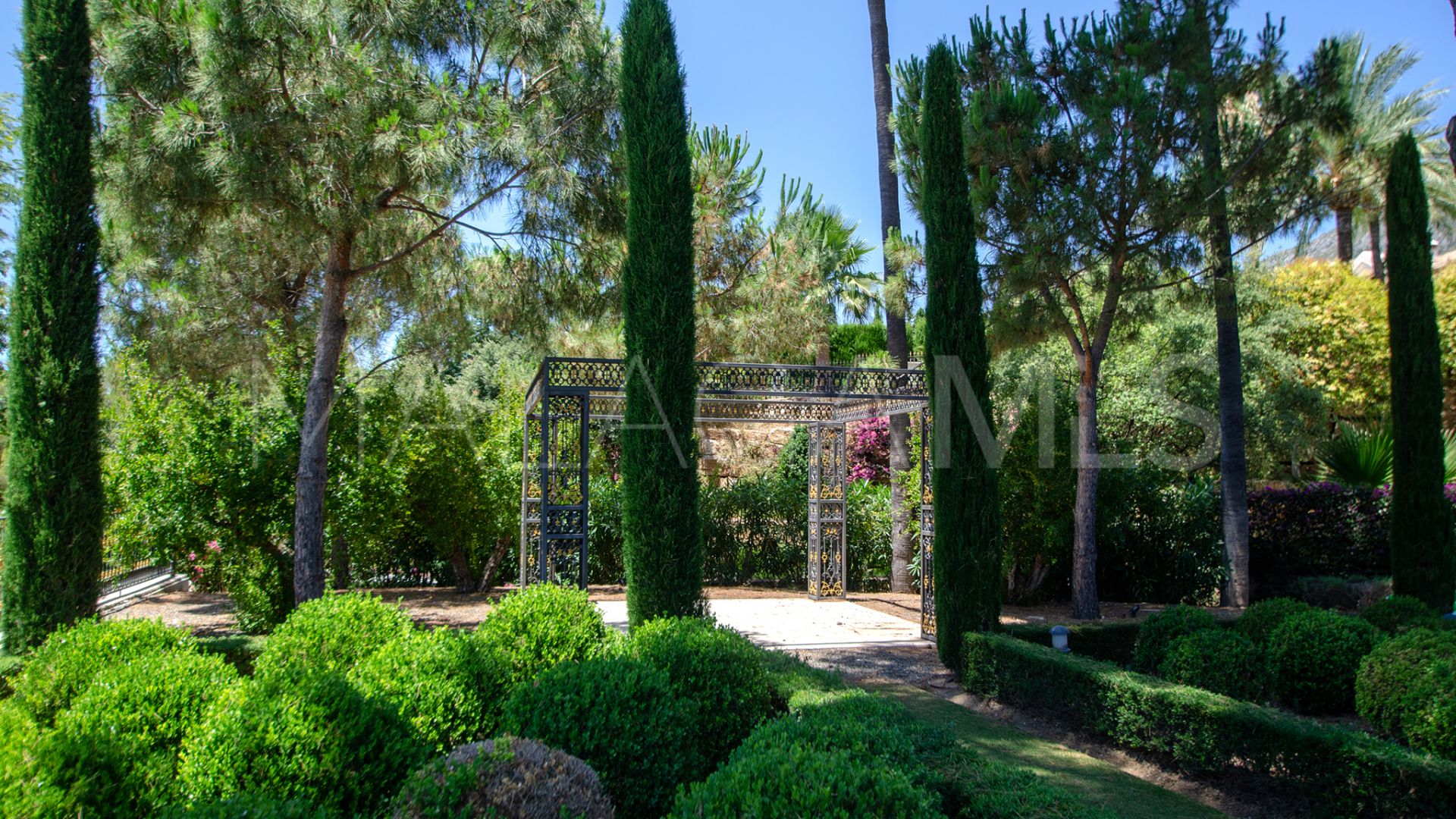 Sierra Blanca mansion for sale