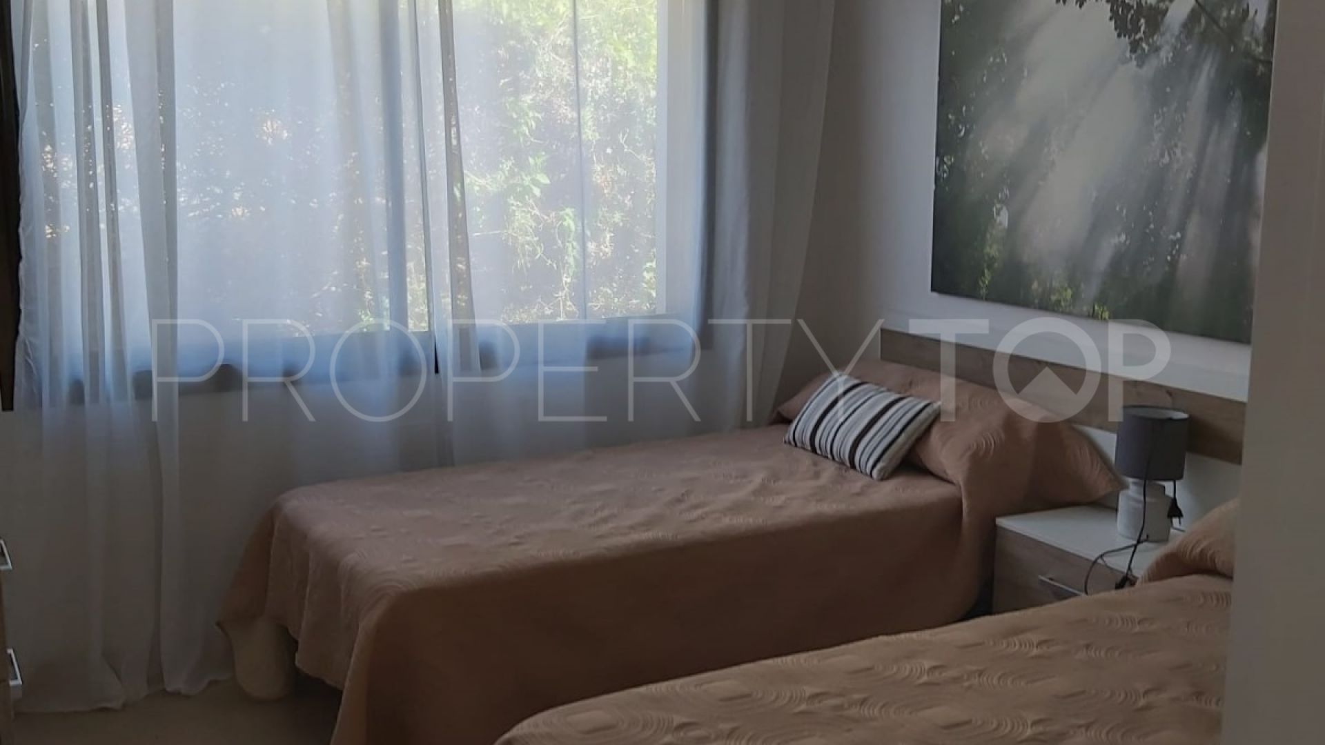 Buy Alcaidesa Costa ground floor apartment with 3 bedrooms