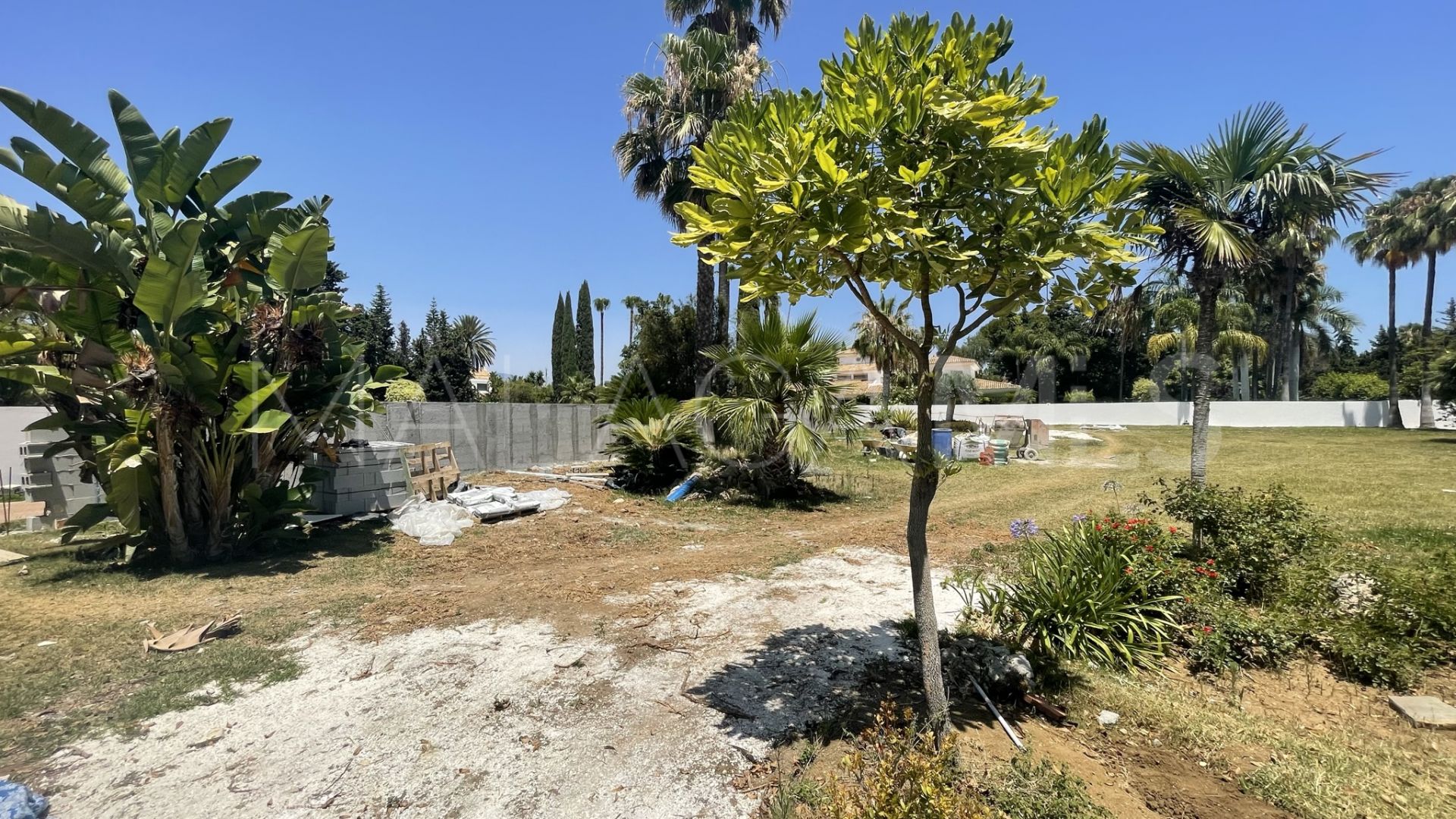 Terrain for sale in Guadalmina Baja