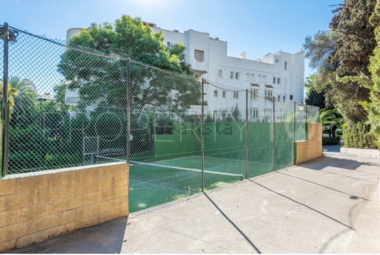 Duplex en venta de 3 dormitorios en Marbella Real