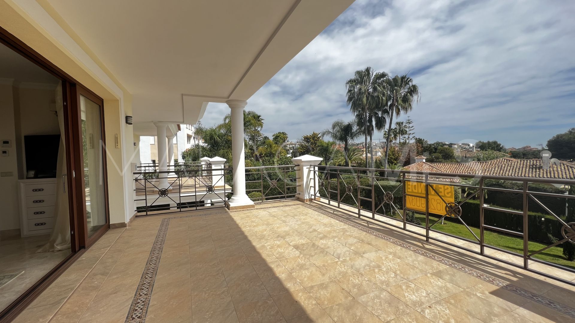 For sale villa in Marbella East