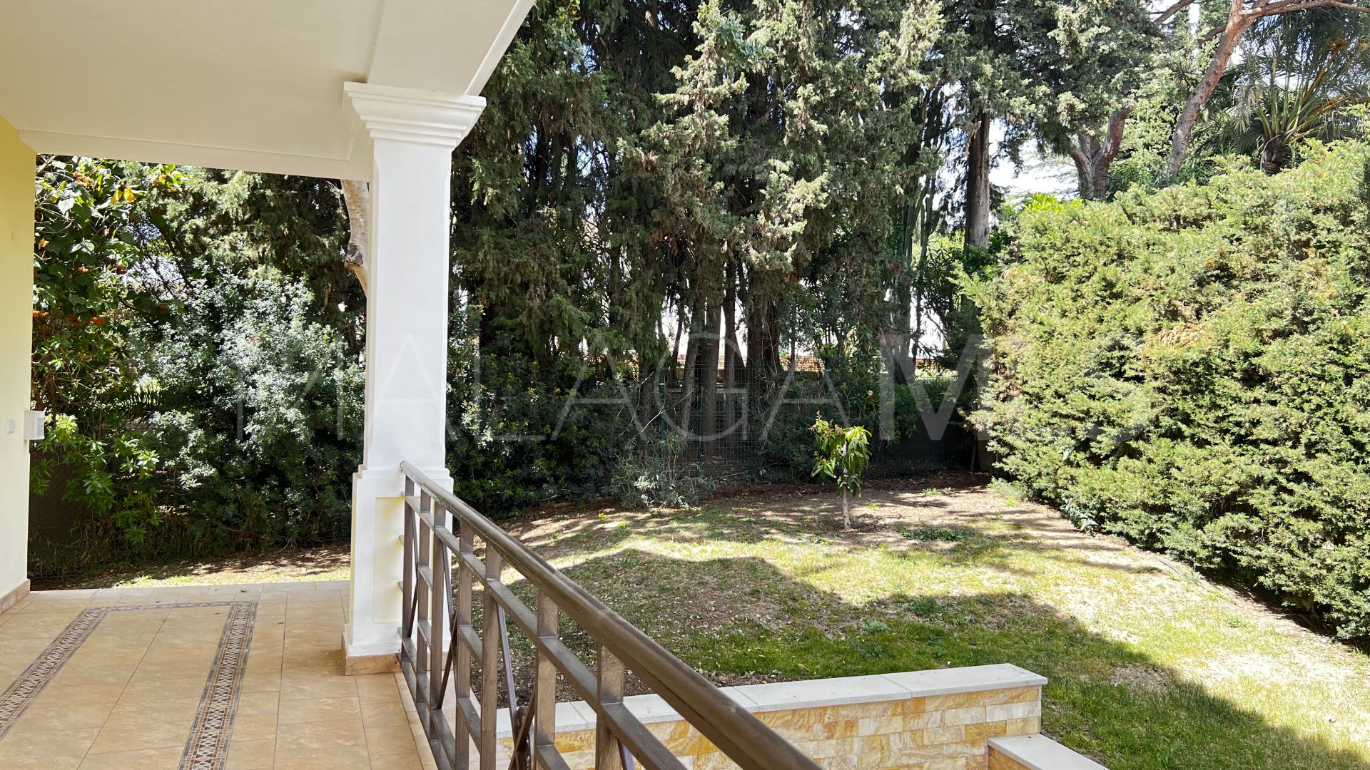 Villa for sale in Marbella Est